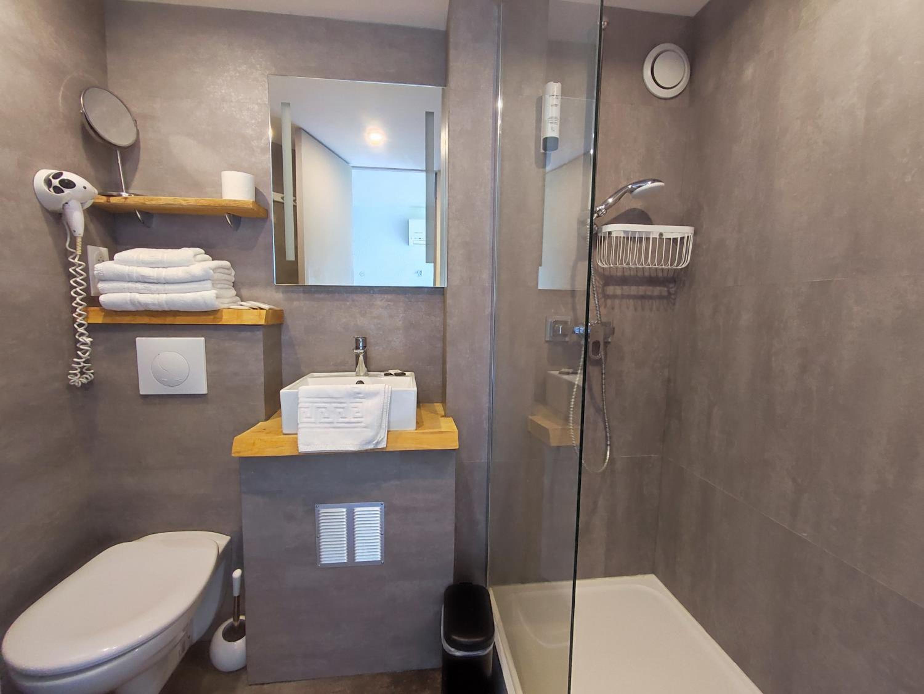 Superior Double Room - Photo 16