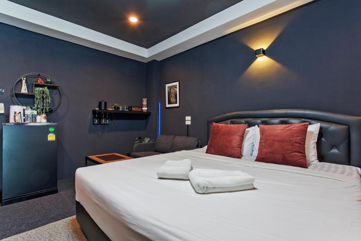 Superior King Room - Photo 3