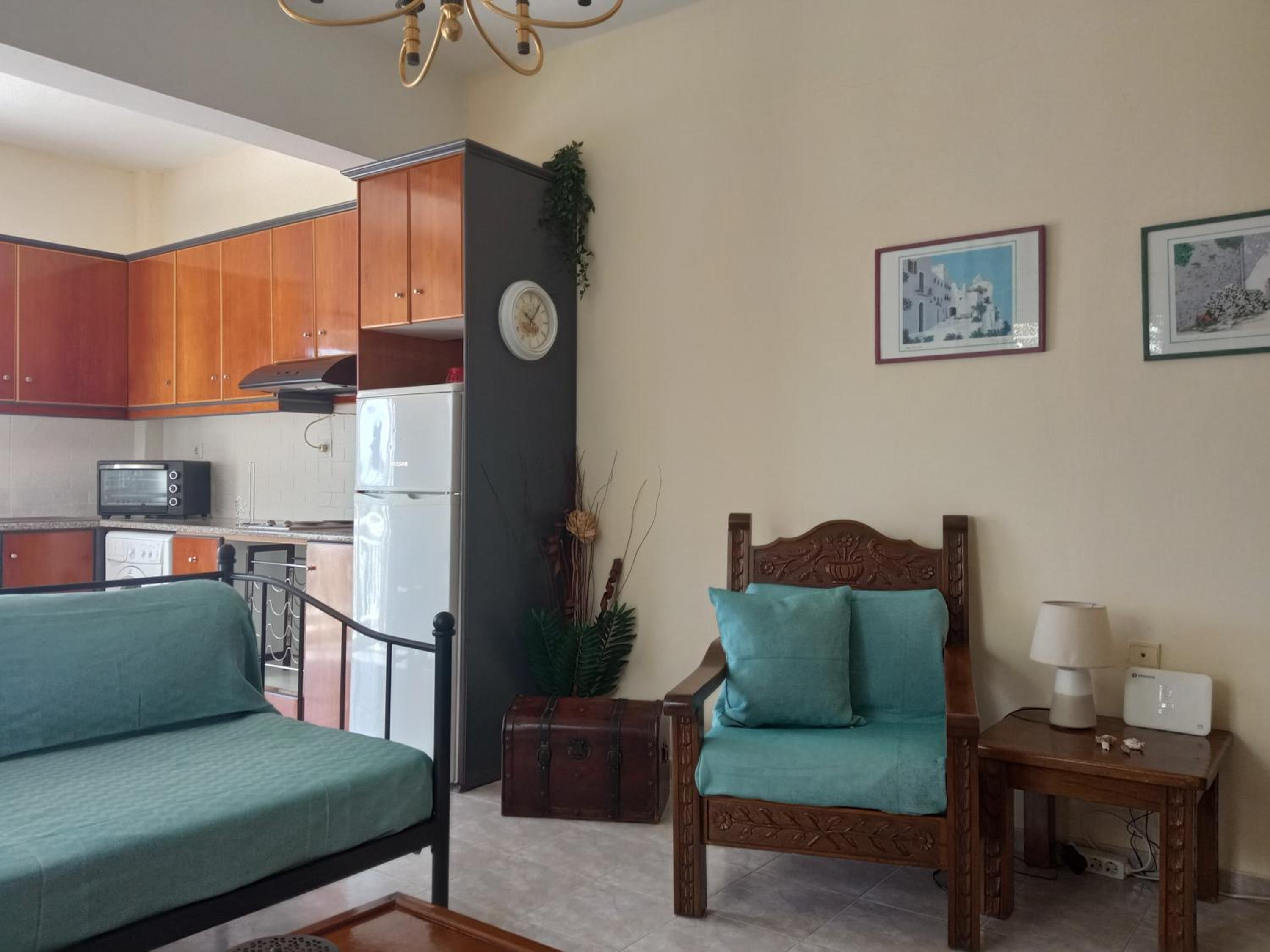 One-Bedroom Apartment photo 1