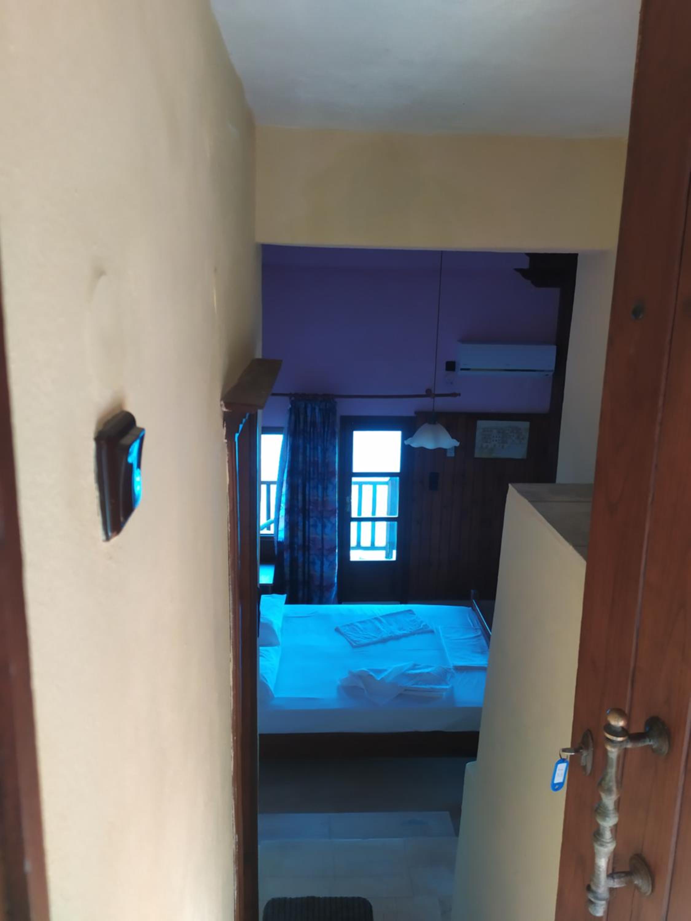 One-Bedroom Apartment - Photo 8