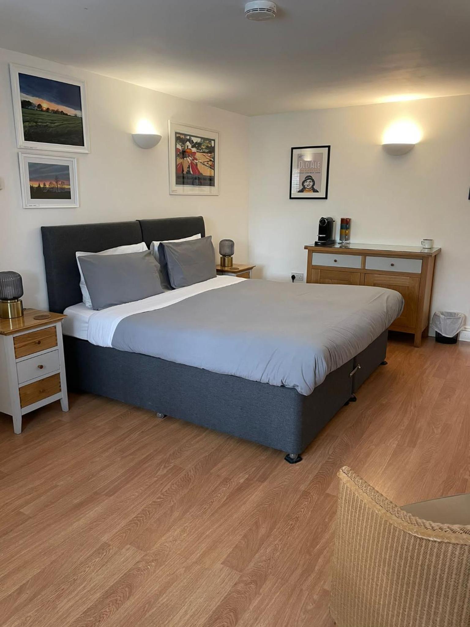Large Double or Twin Room photo 3
