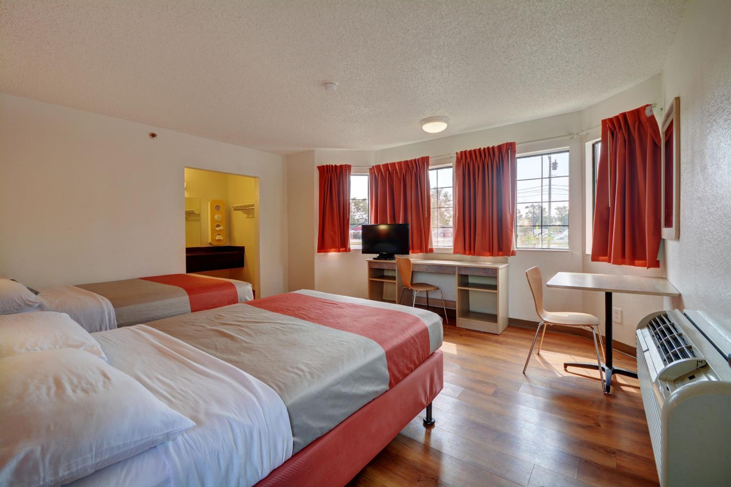 Deluxe Quadruple Room - Smoking