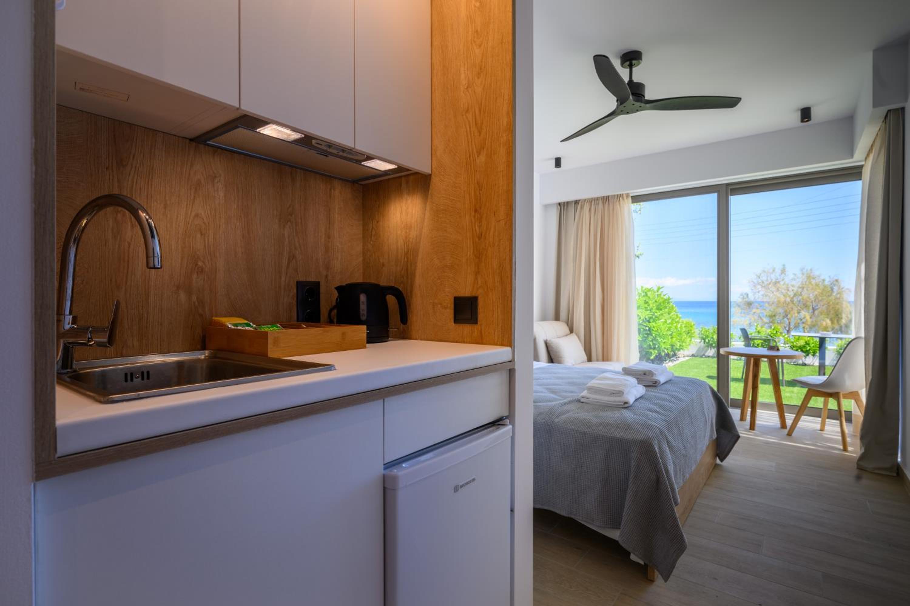 Studio with Sea View photo 2