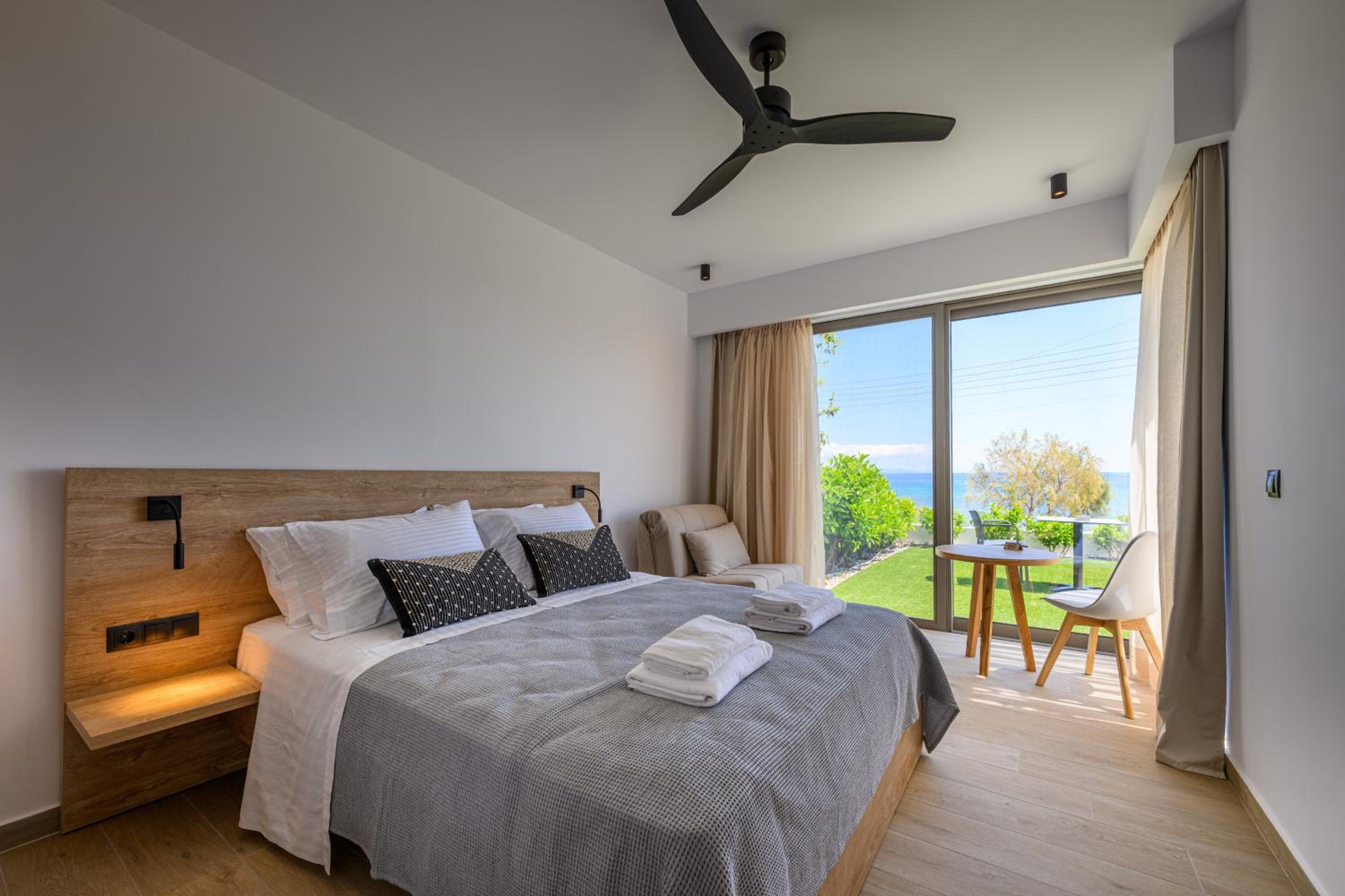 Studio with Sea View
