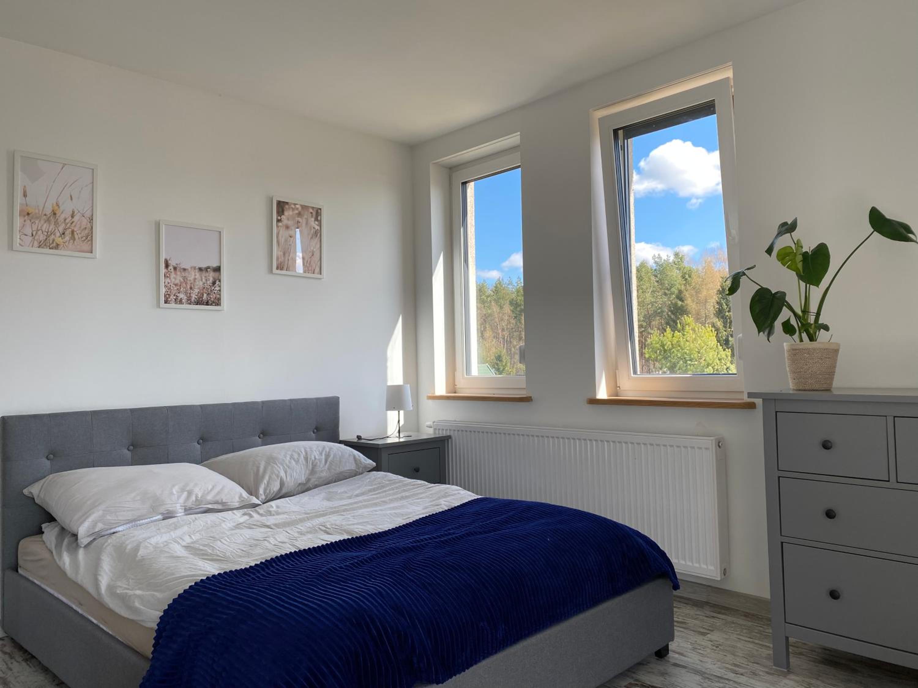 Three-Bedroom House photo 2