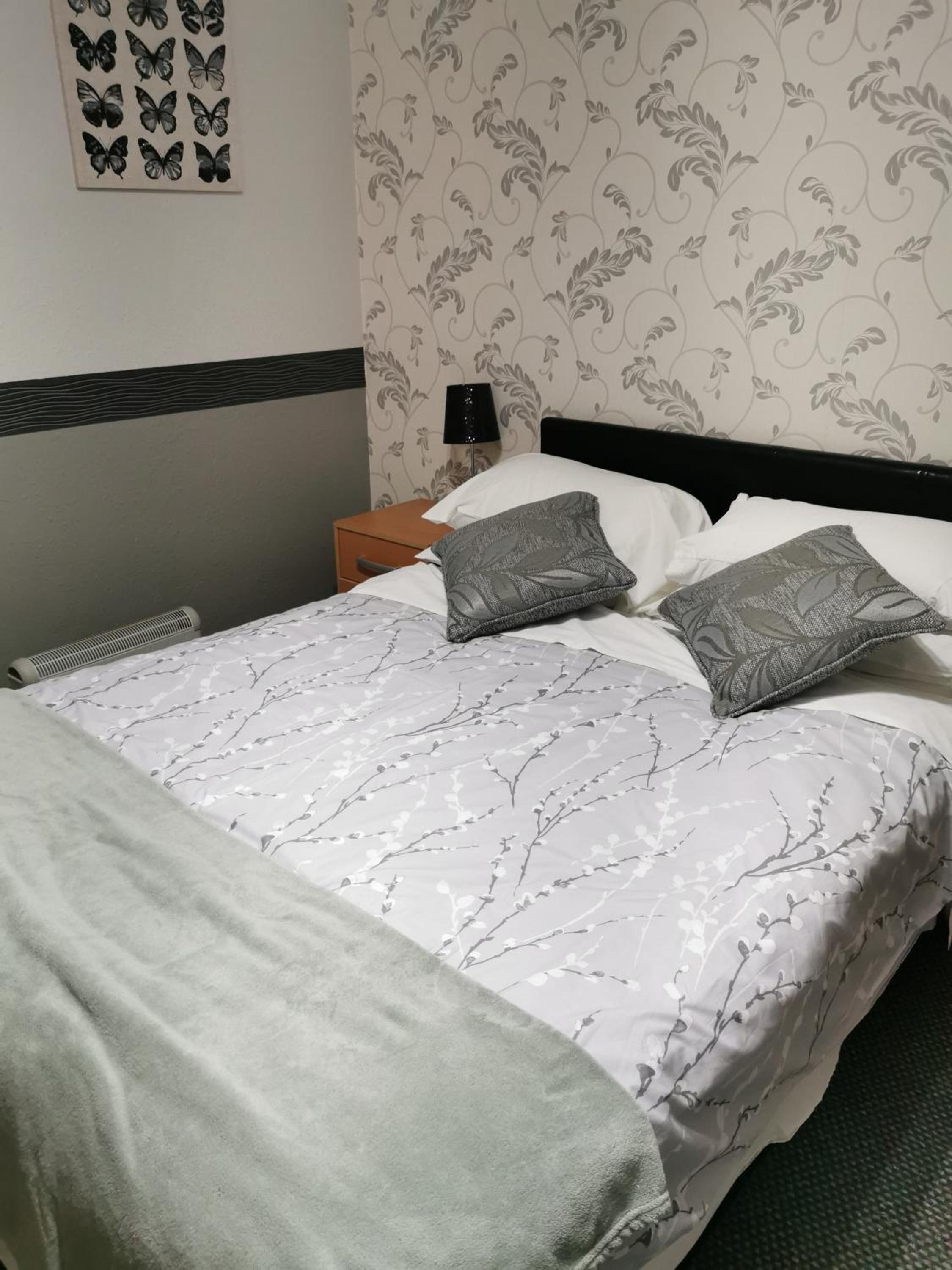 Double Room with Private Bathroom - Photo 3