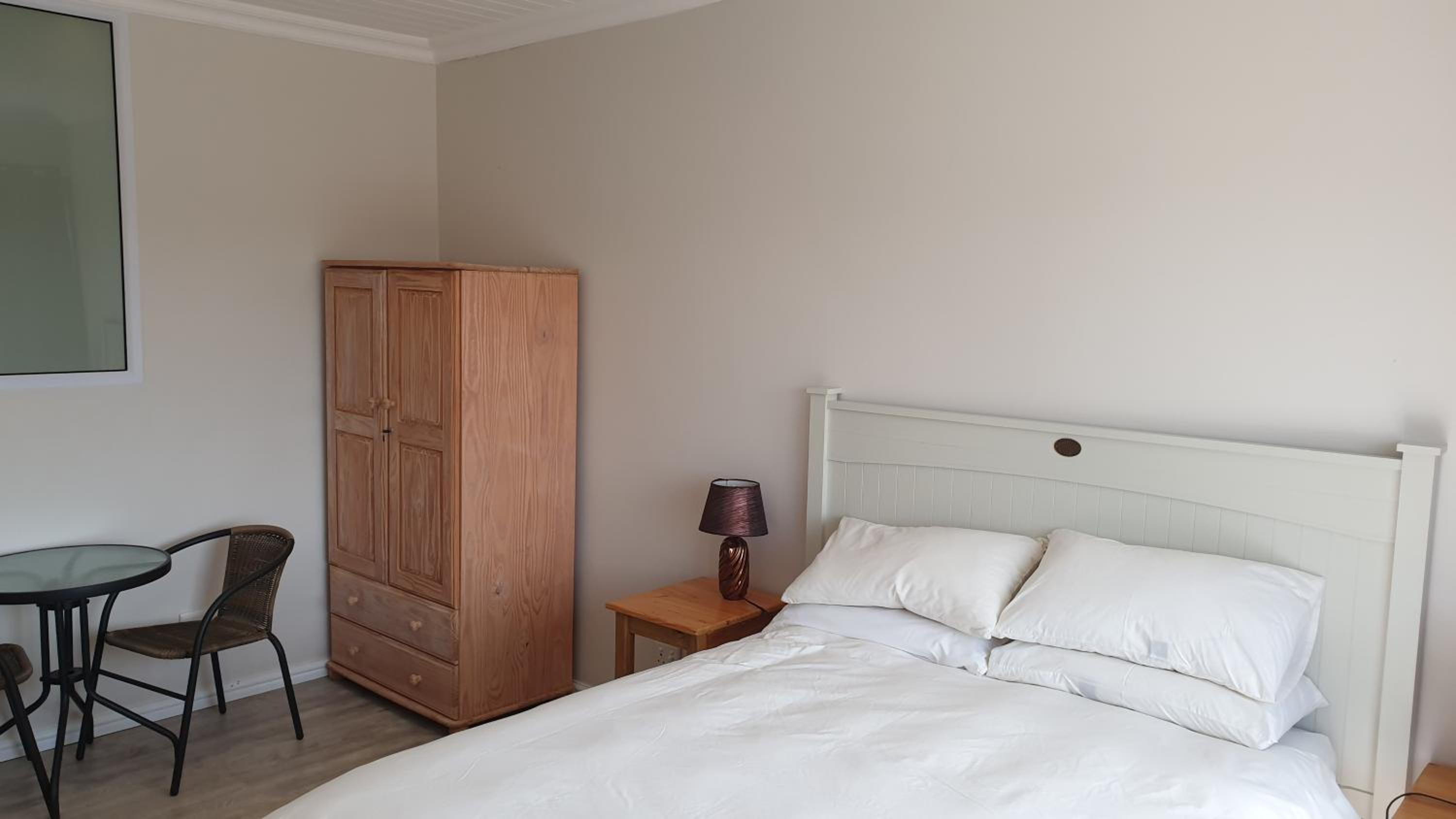 Double Room with Balcony - Photo 4