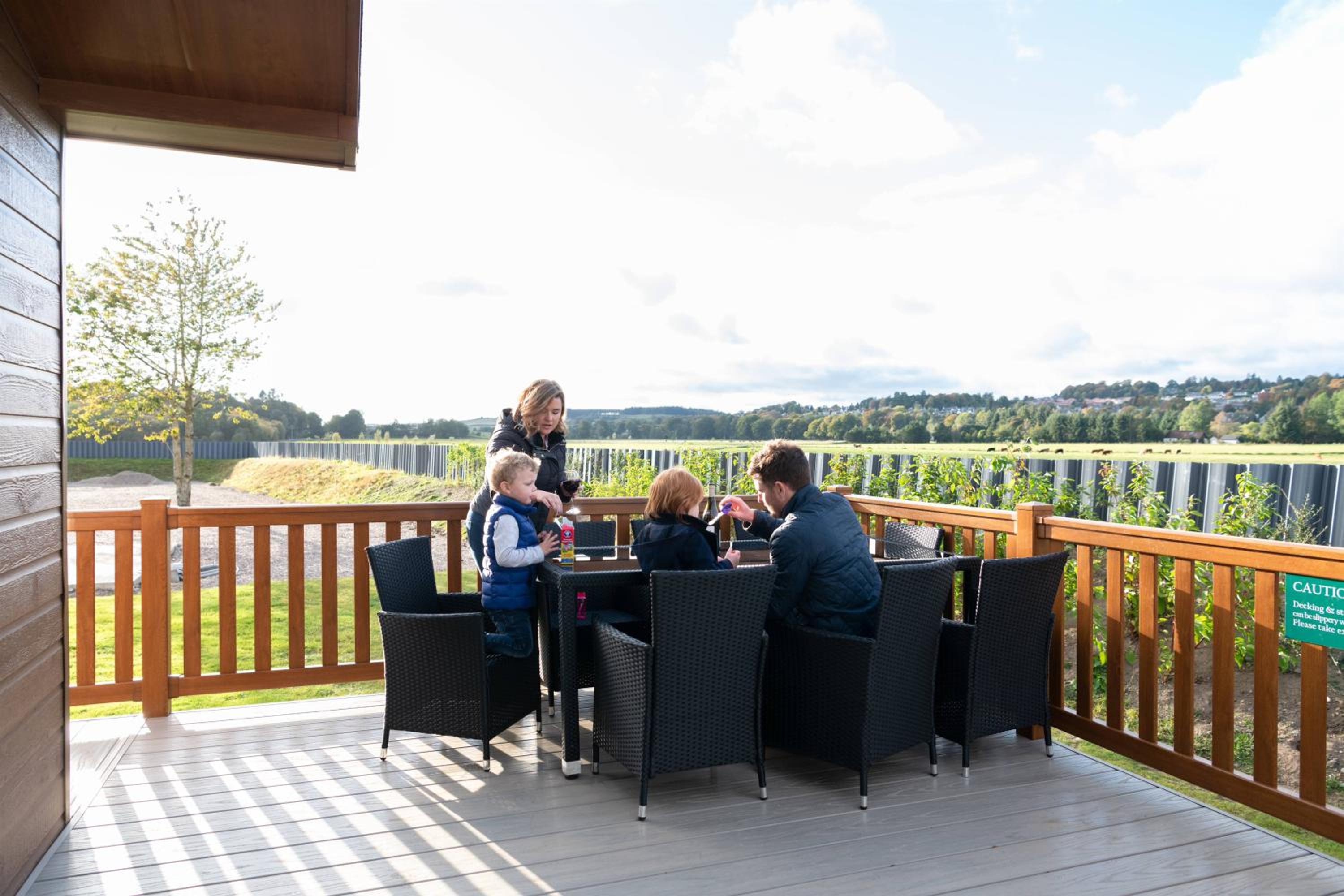 Deluxe Four Bedroom Lodge with Hot Tub photo 3