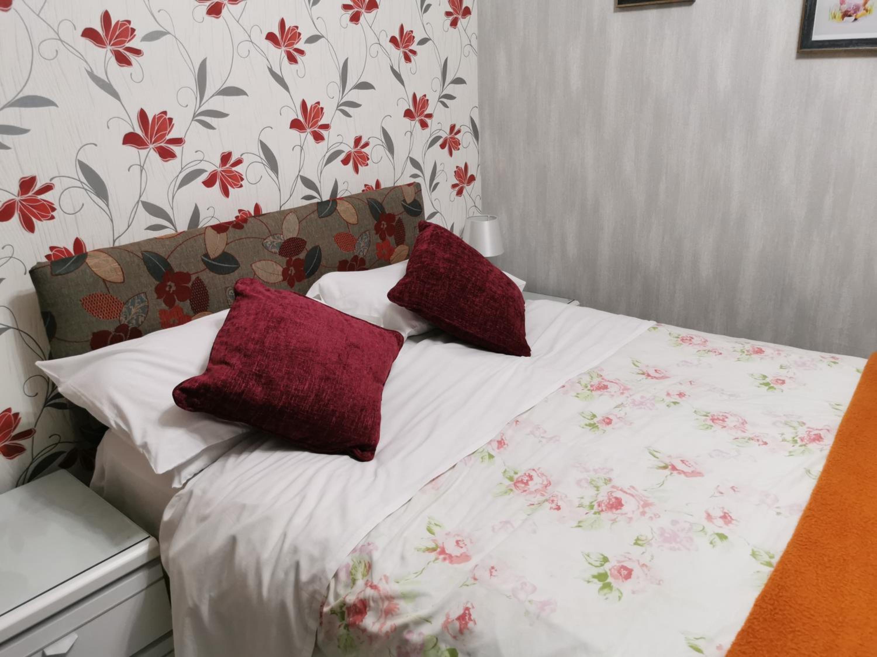 Double Room with Private Bathroom - Photo 5