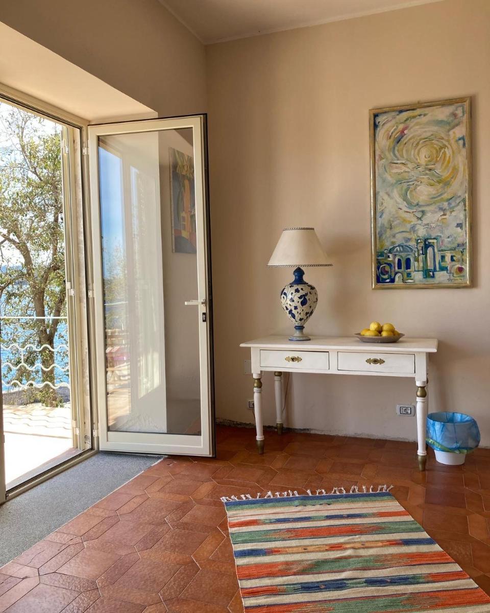 Double Room with Balcony and Sea View photo 2