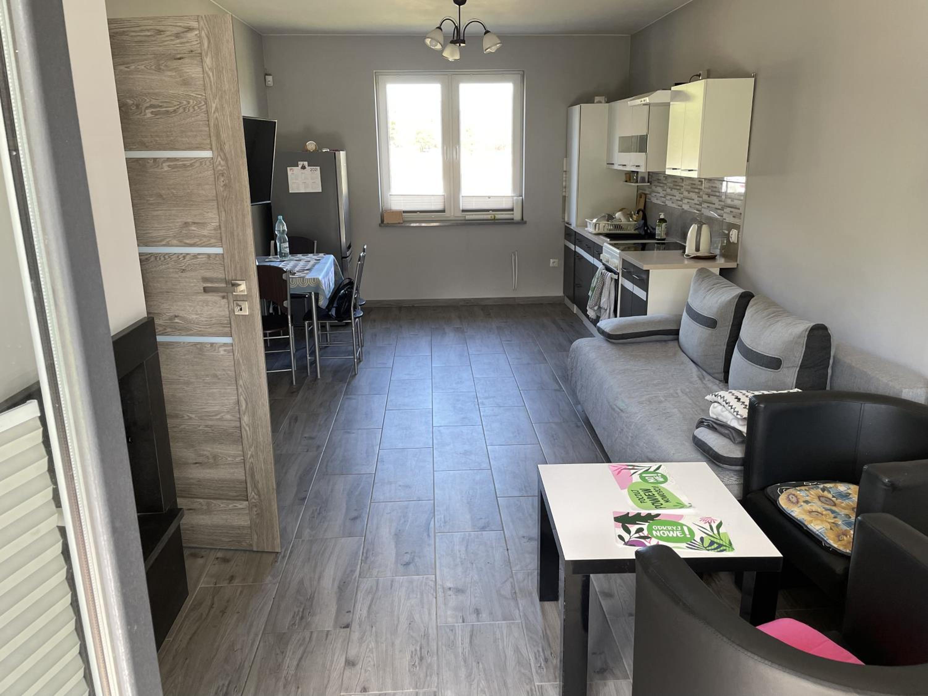 Two-Bedroom House - Photo 3