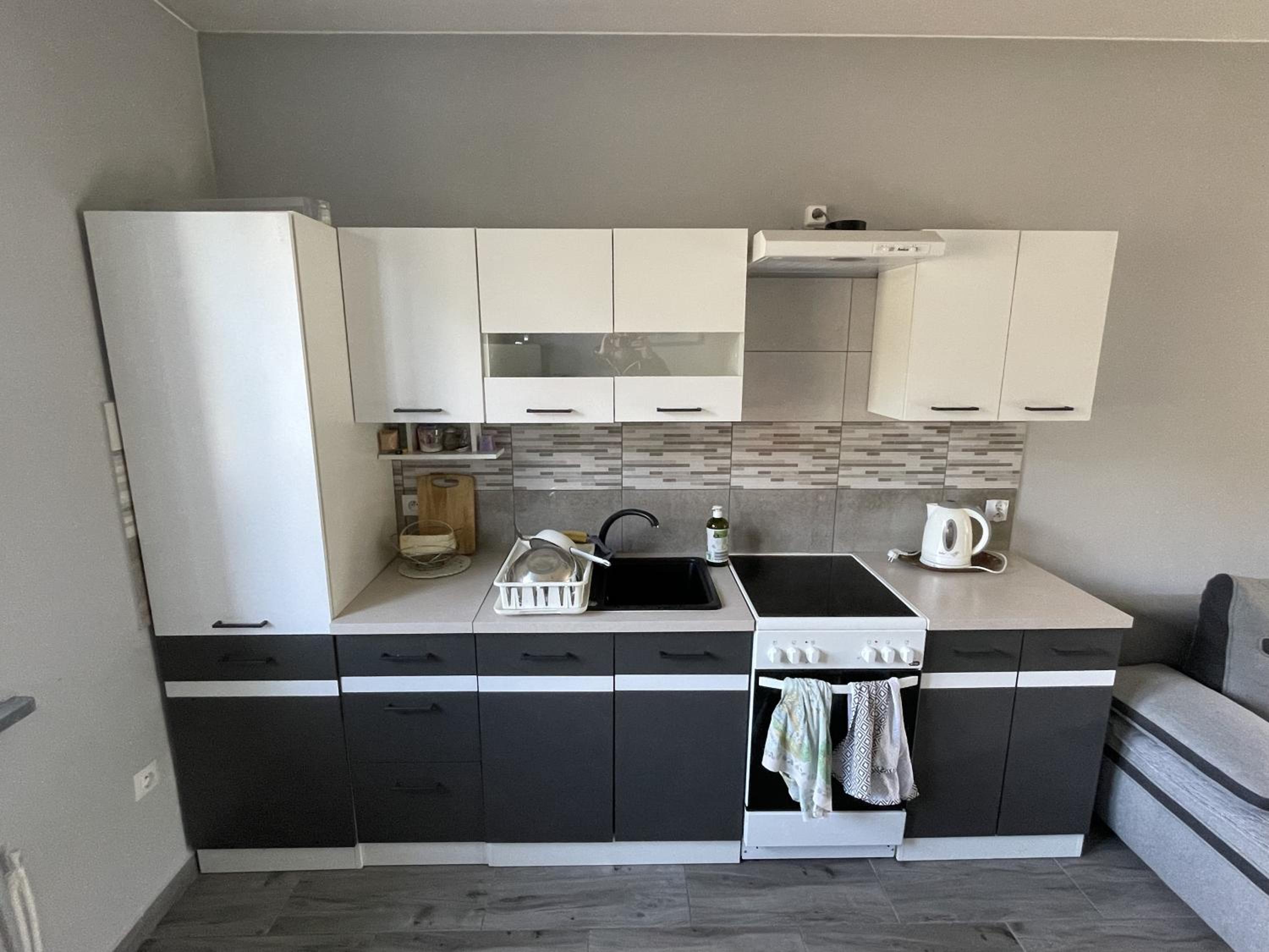 Two-Bedroom House - Photo 7