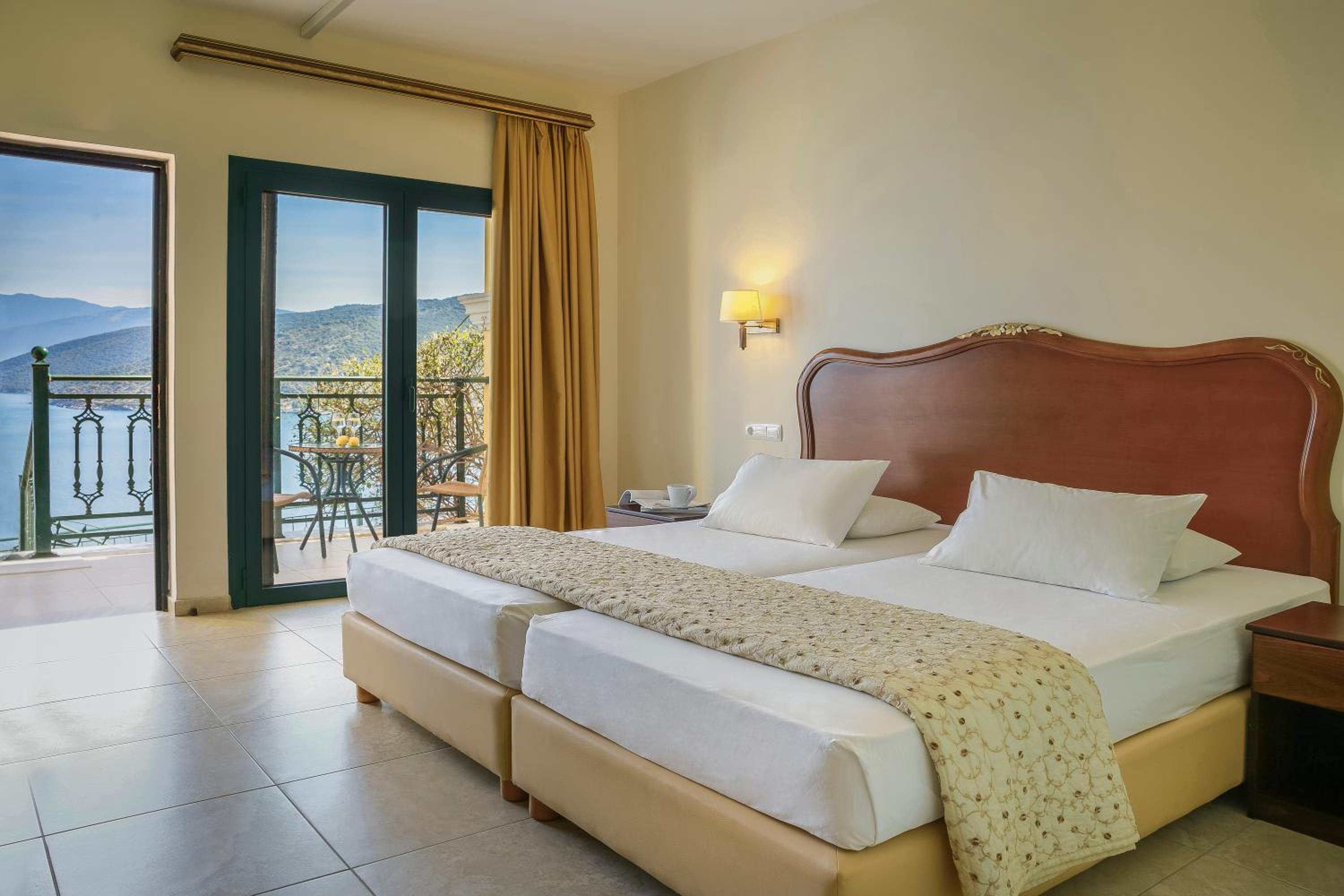 Deluxe Double Room with Sea View - Photo 1