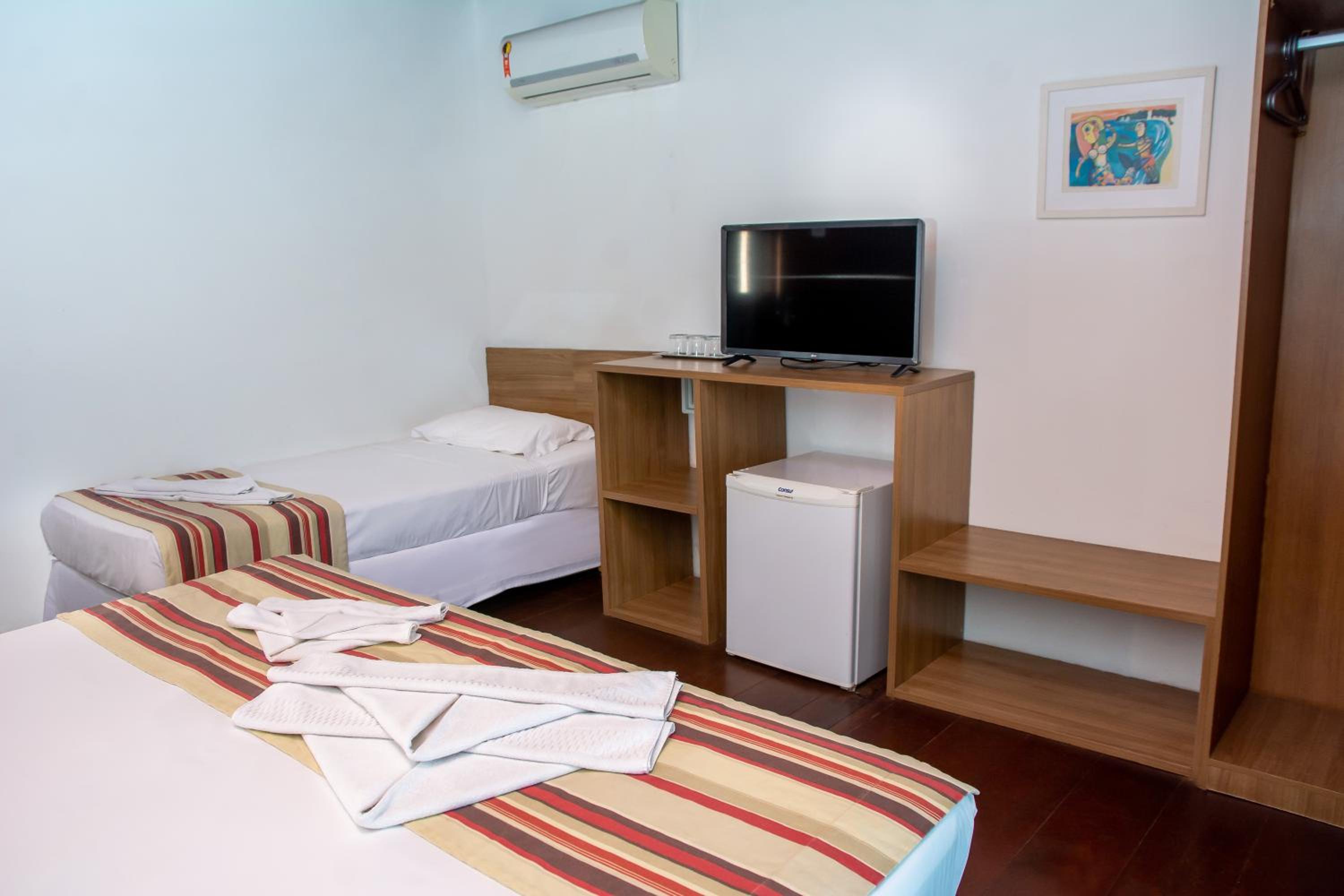 Standard Double or Twin Room - Photo 12