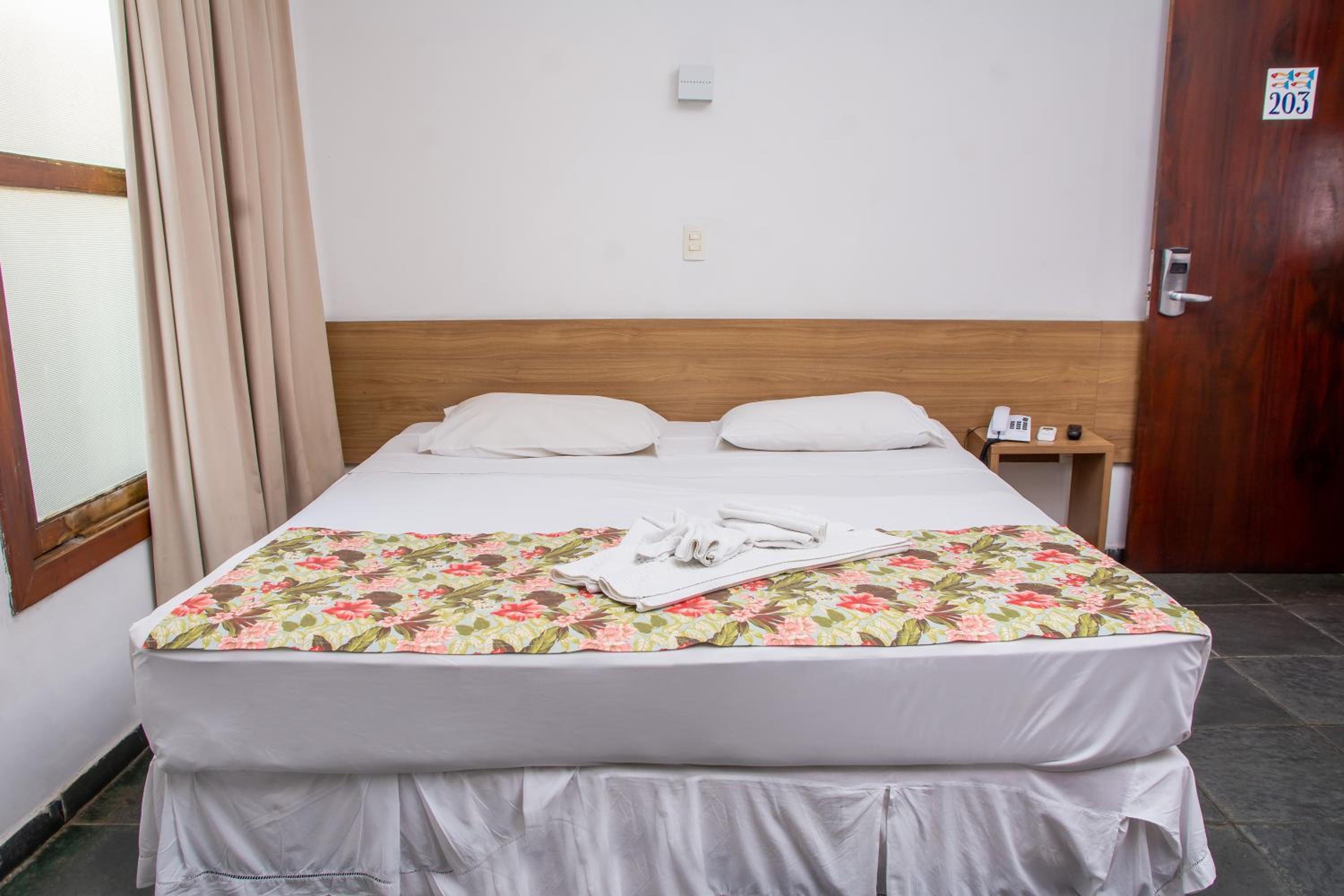 Standard Double or Twin Room - Photo 14