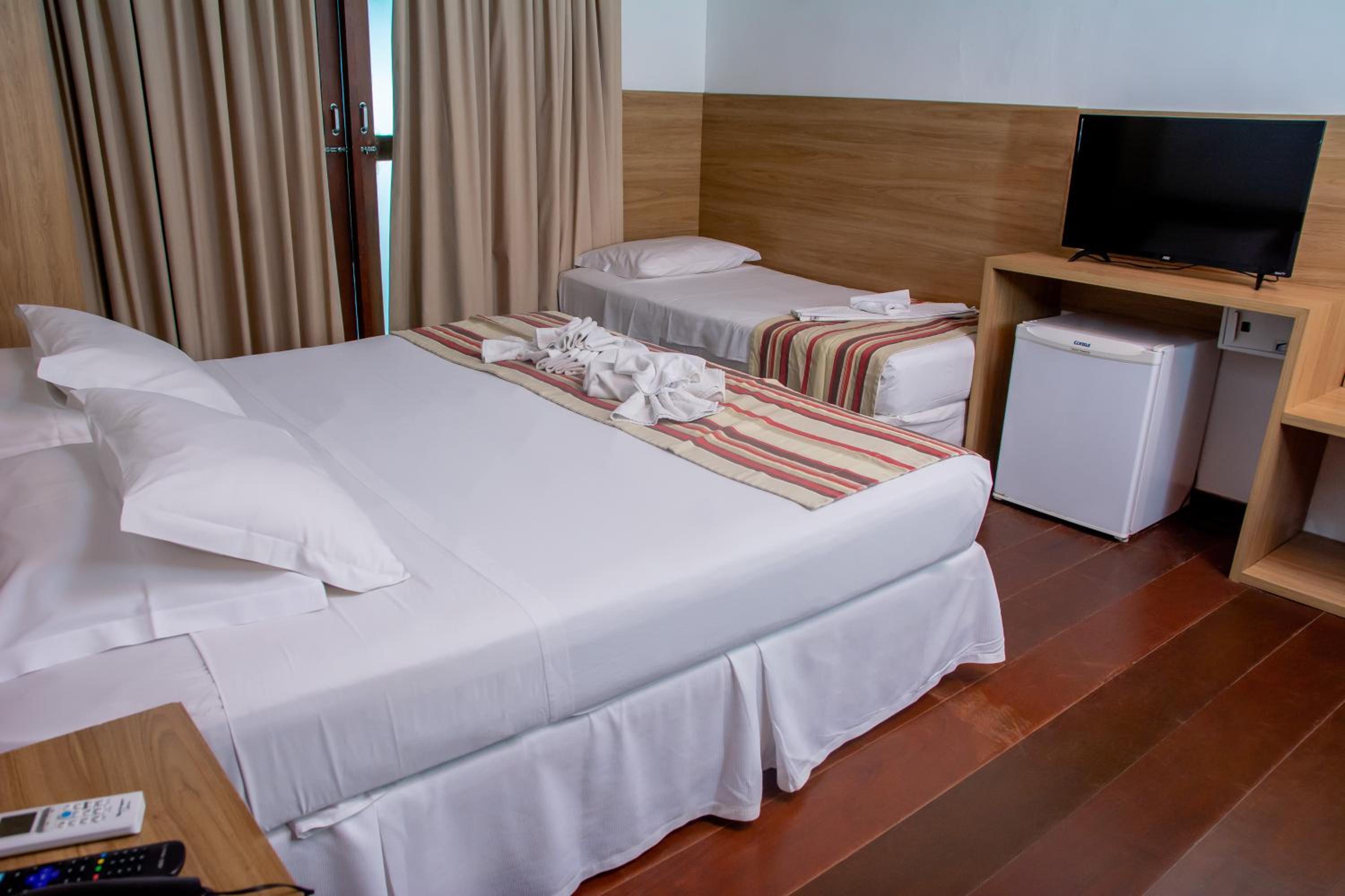 Standard Double or Twin Room - Photo 13