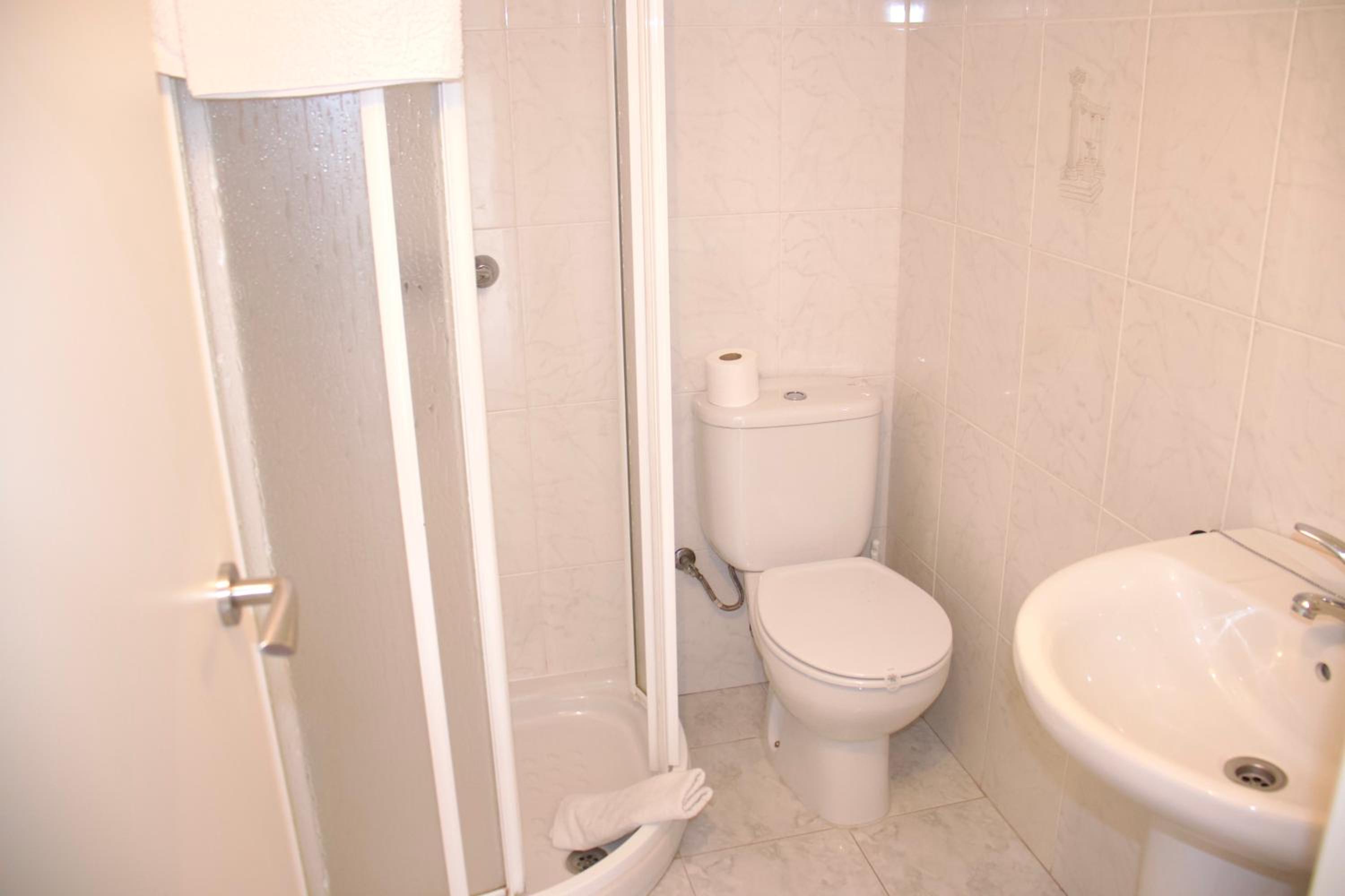 Small Single Room photo 3