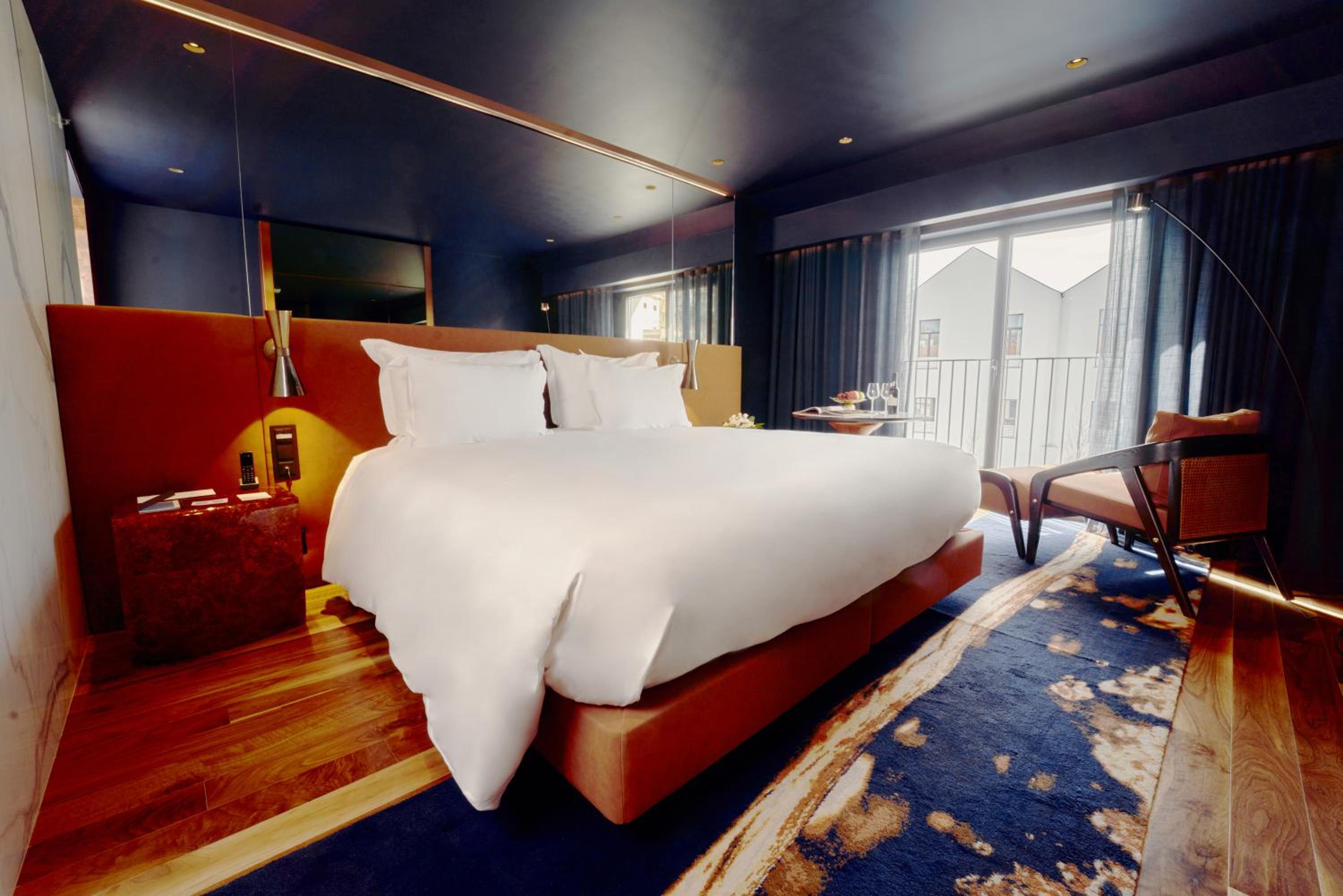 Superior Room With Pool View - Photo 3