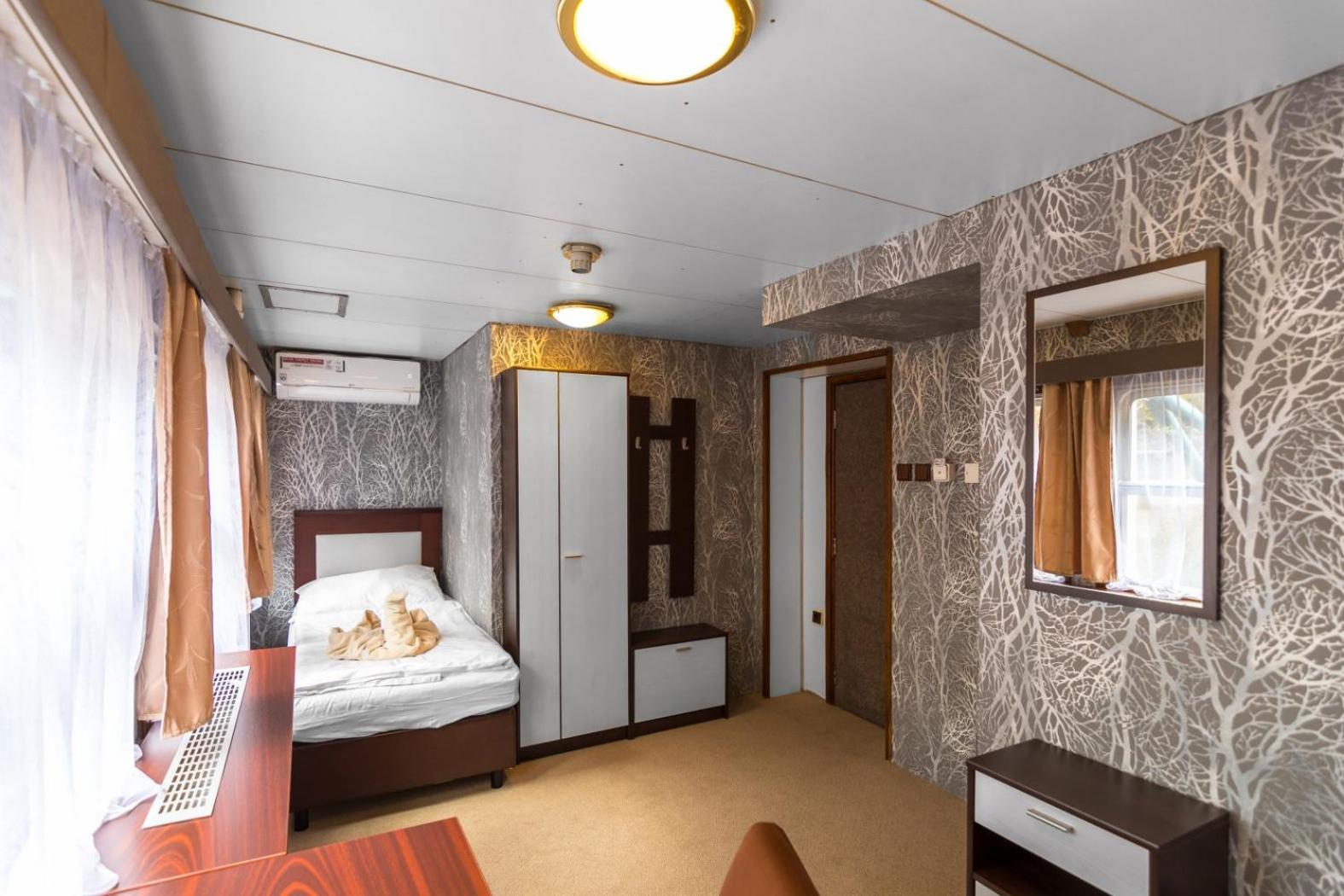 Standard Twin Room photo 1