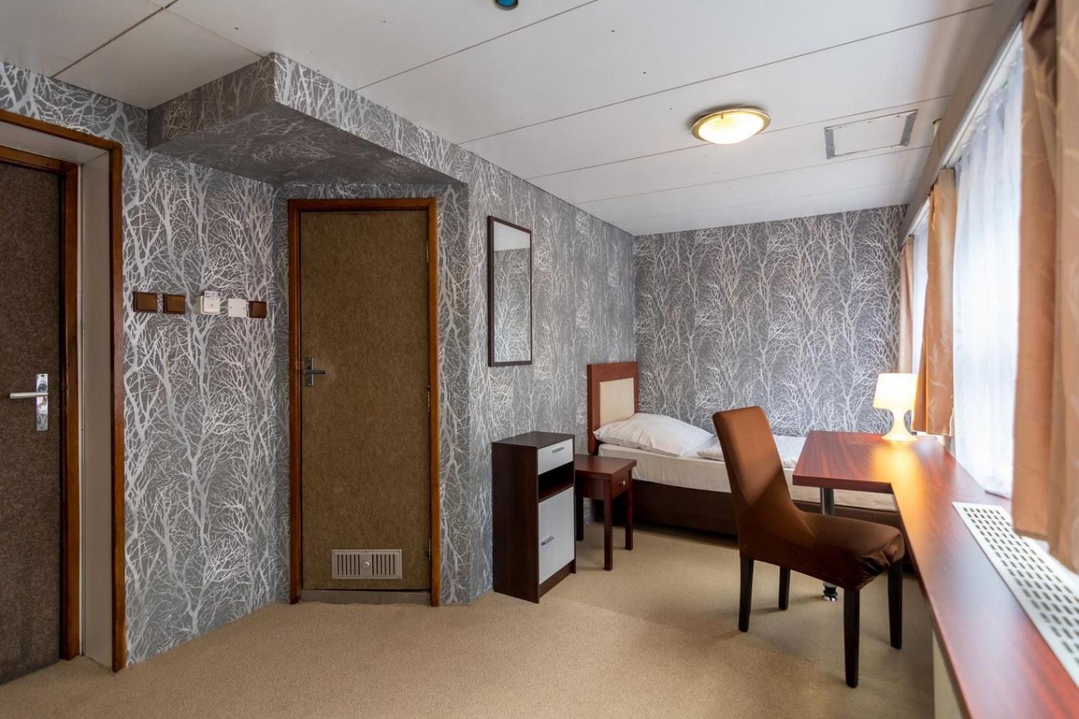 Standard Twin Room photo 2