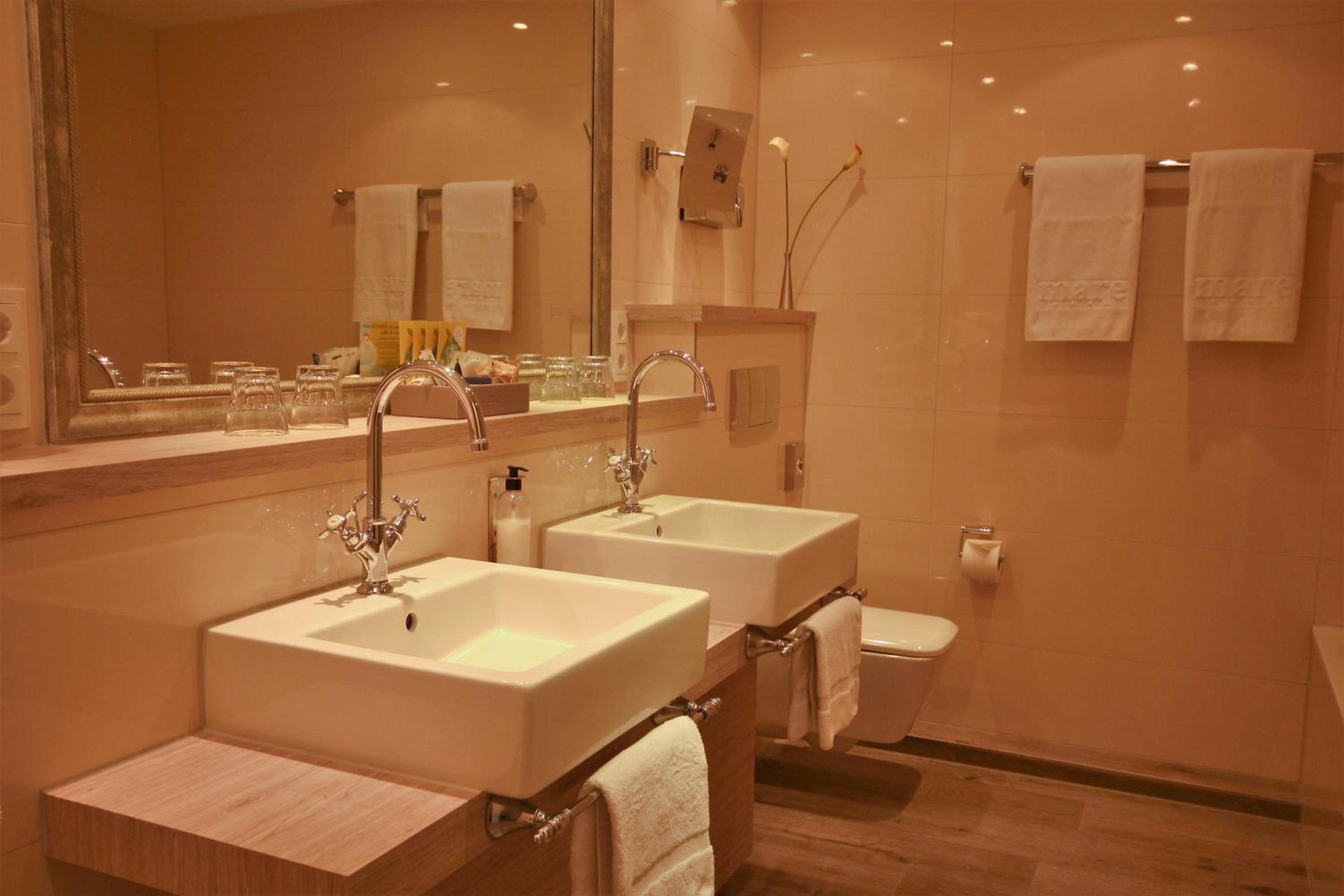 Deluxe Suite photo 2