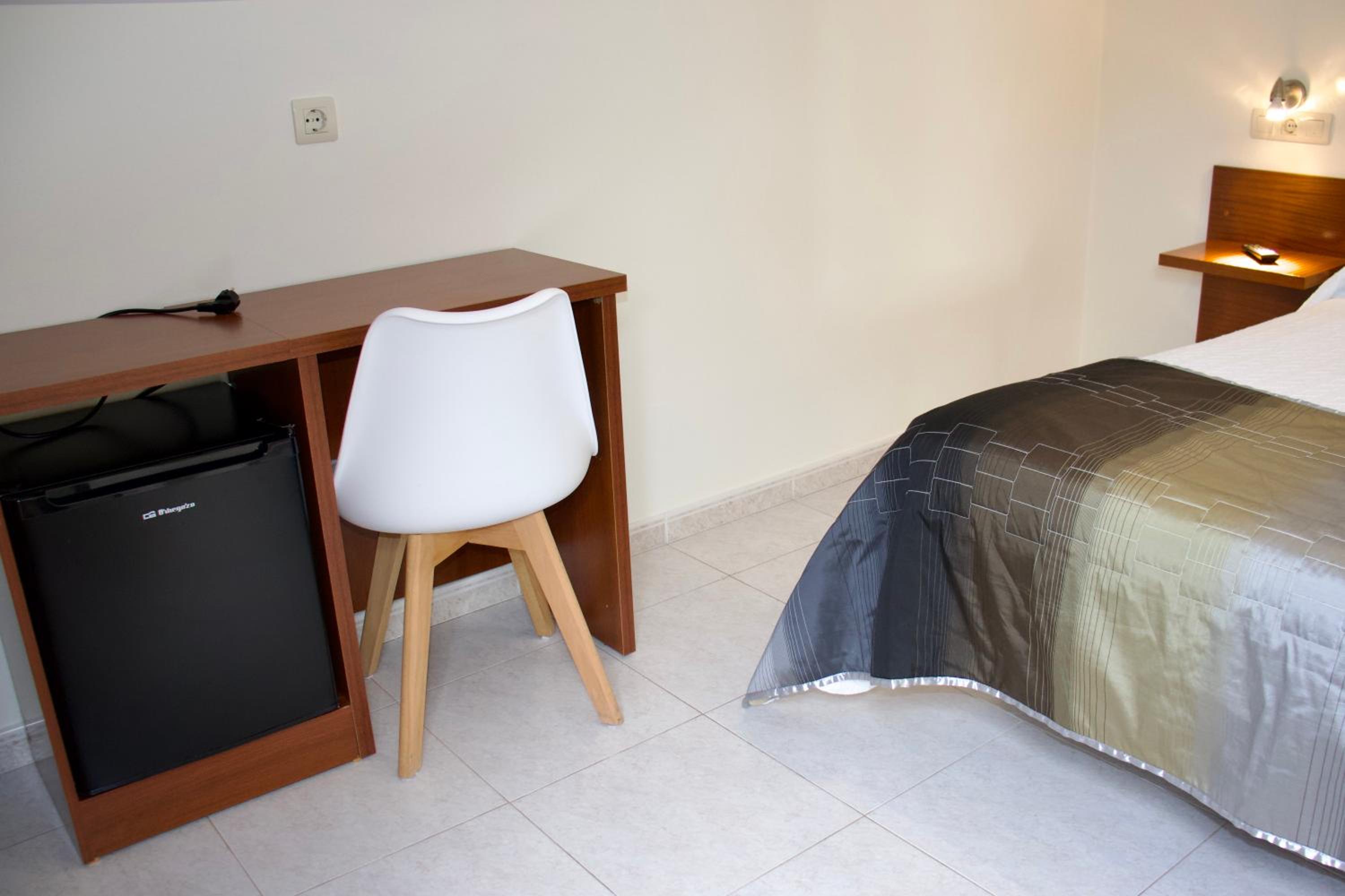 Large Single Room photo 2