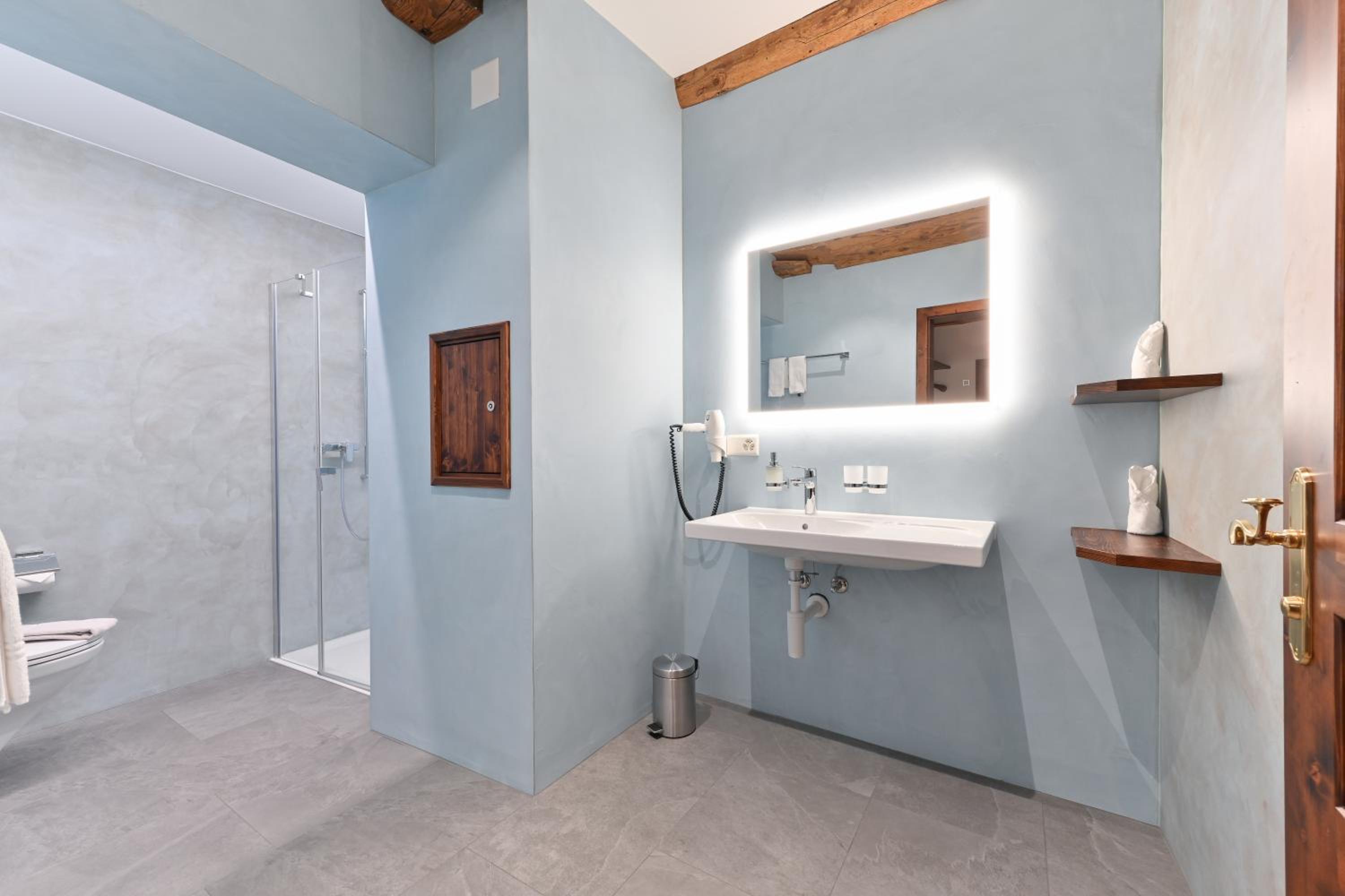Family Room with Bathroom - Photo 2