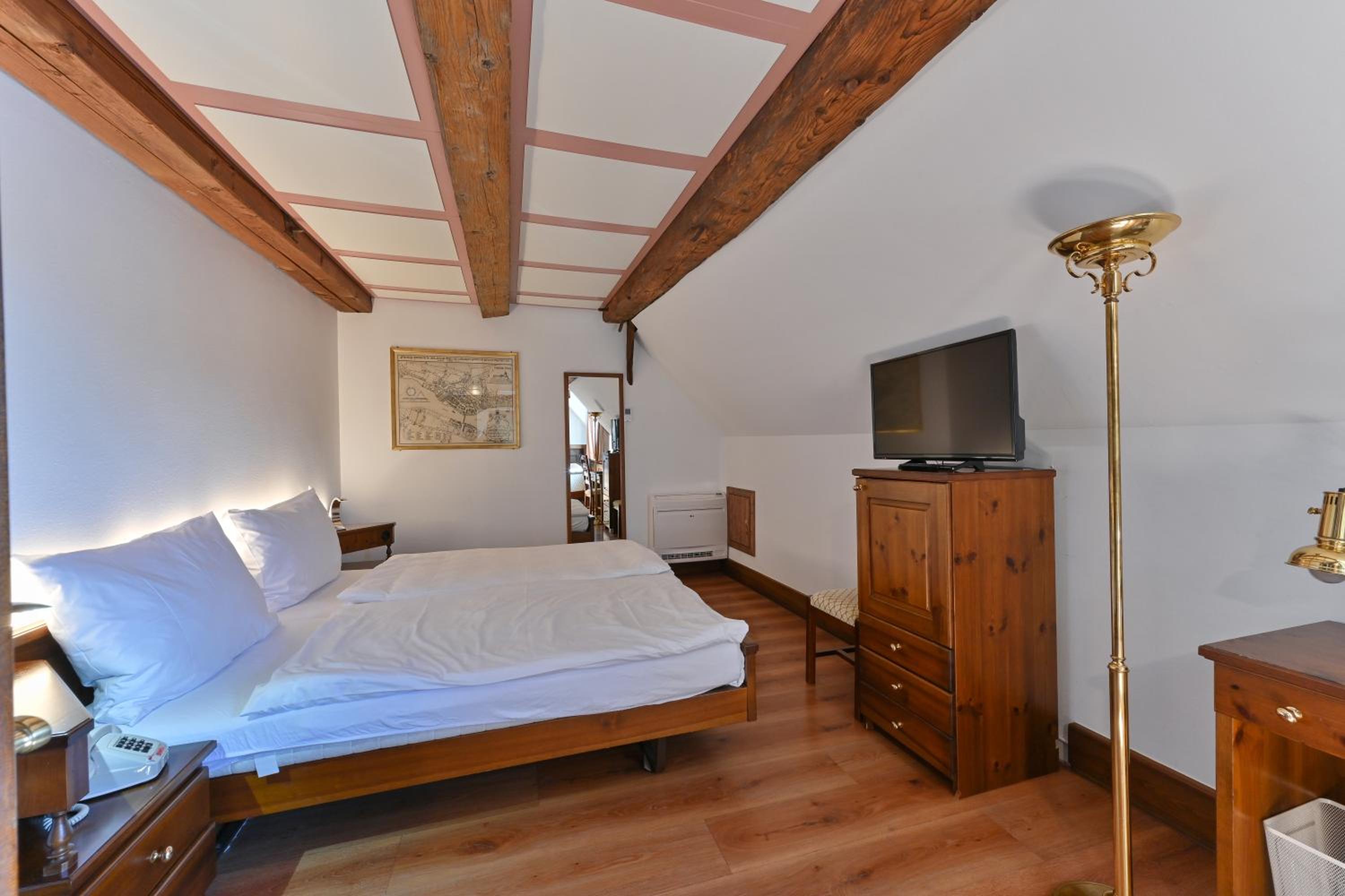 Economy Double Room - Photo 6