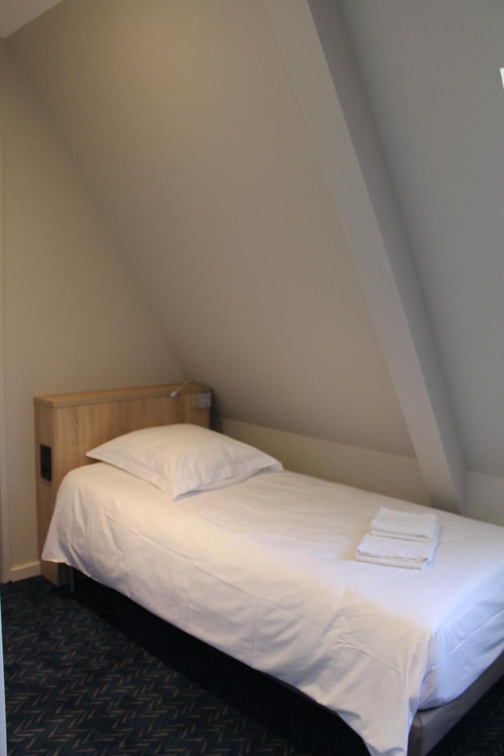 Triple Room with Sea View - Photo 5