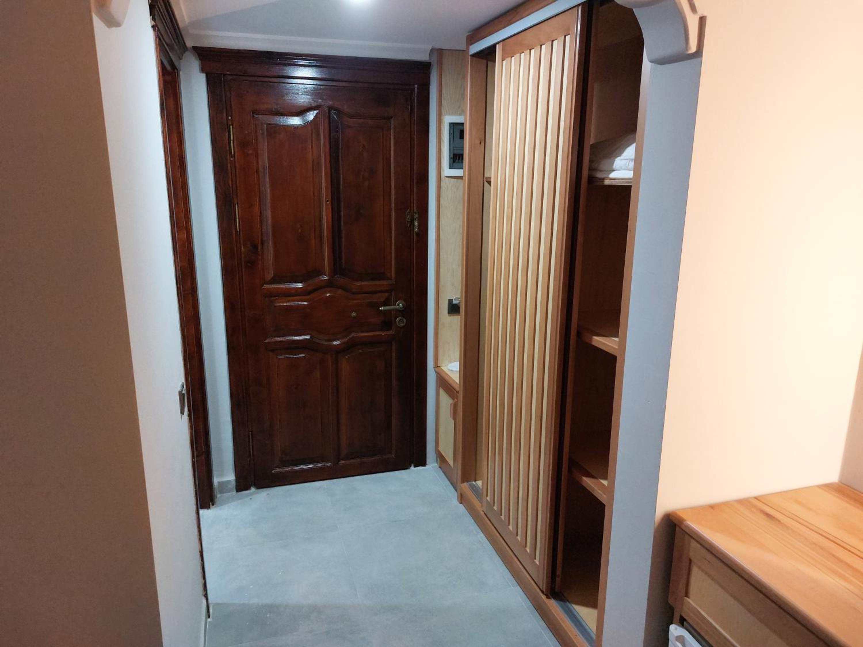 Double Room with Balcony (2 Adults + 1 Child) - Photo 3