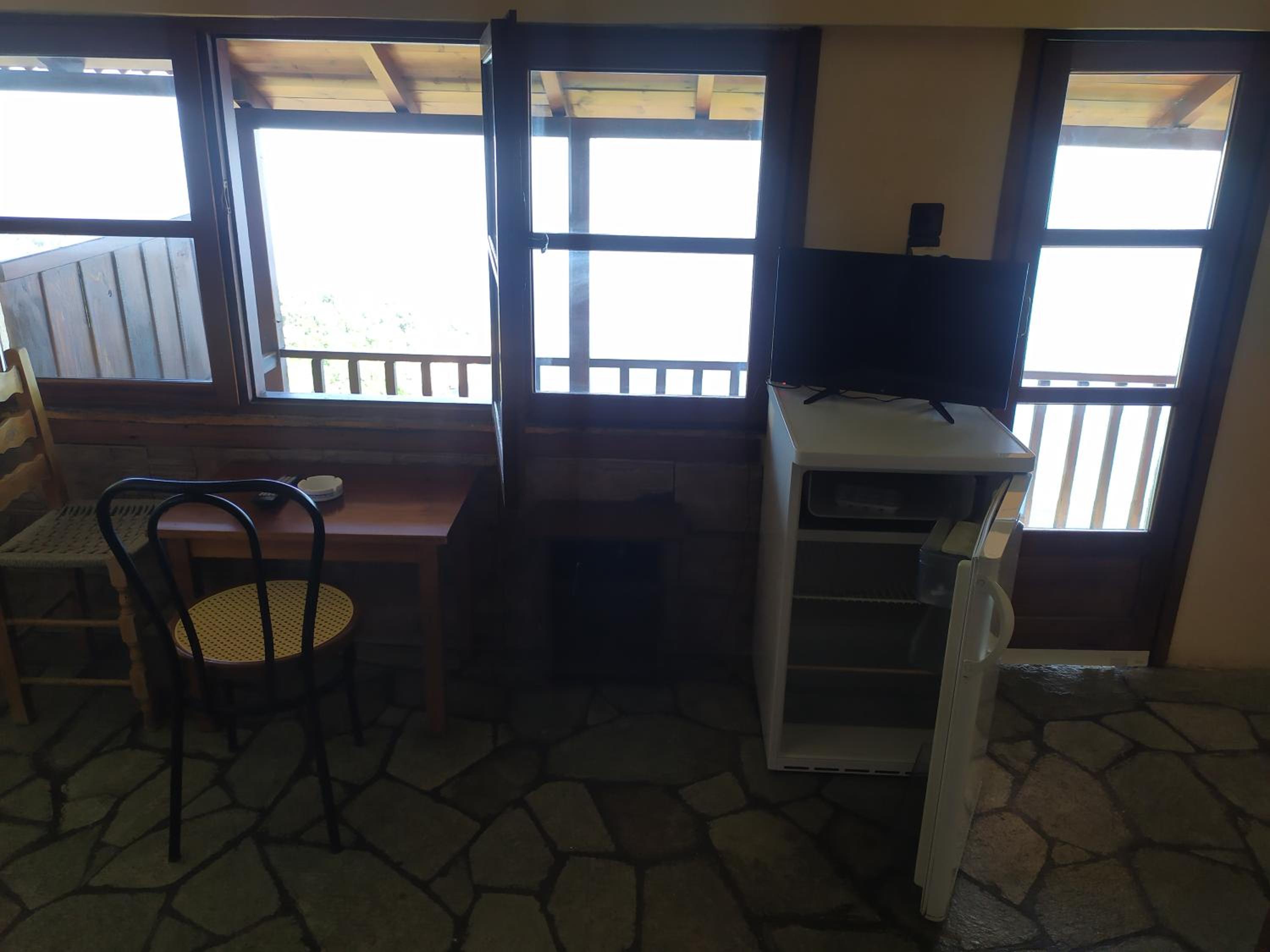 One-Bedroom Apartment - Photo 10