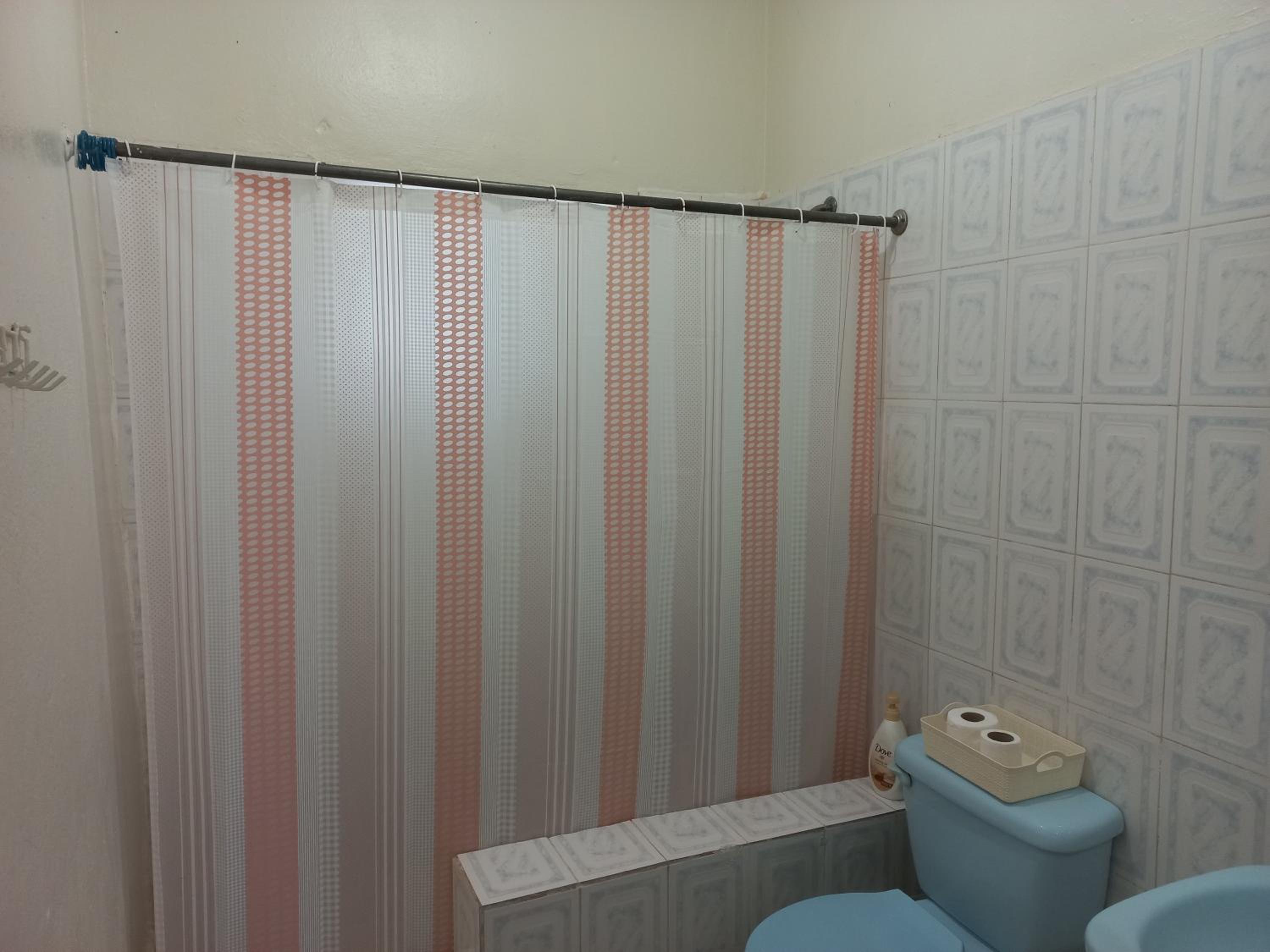 Queen Room photo 2