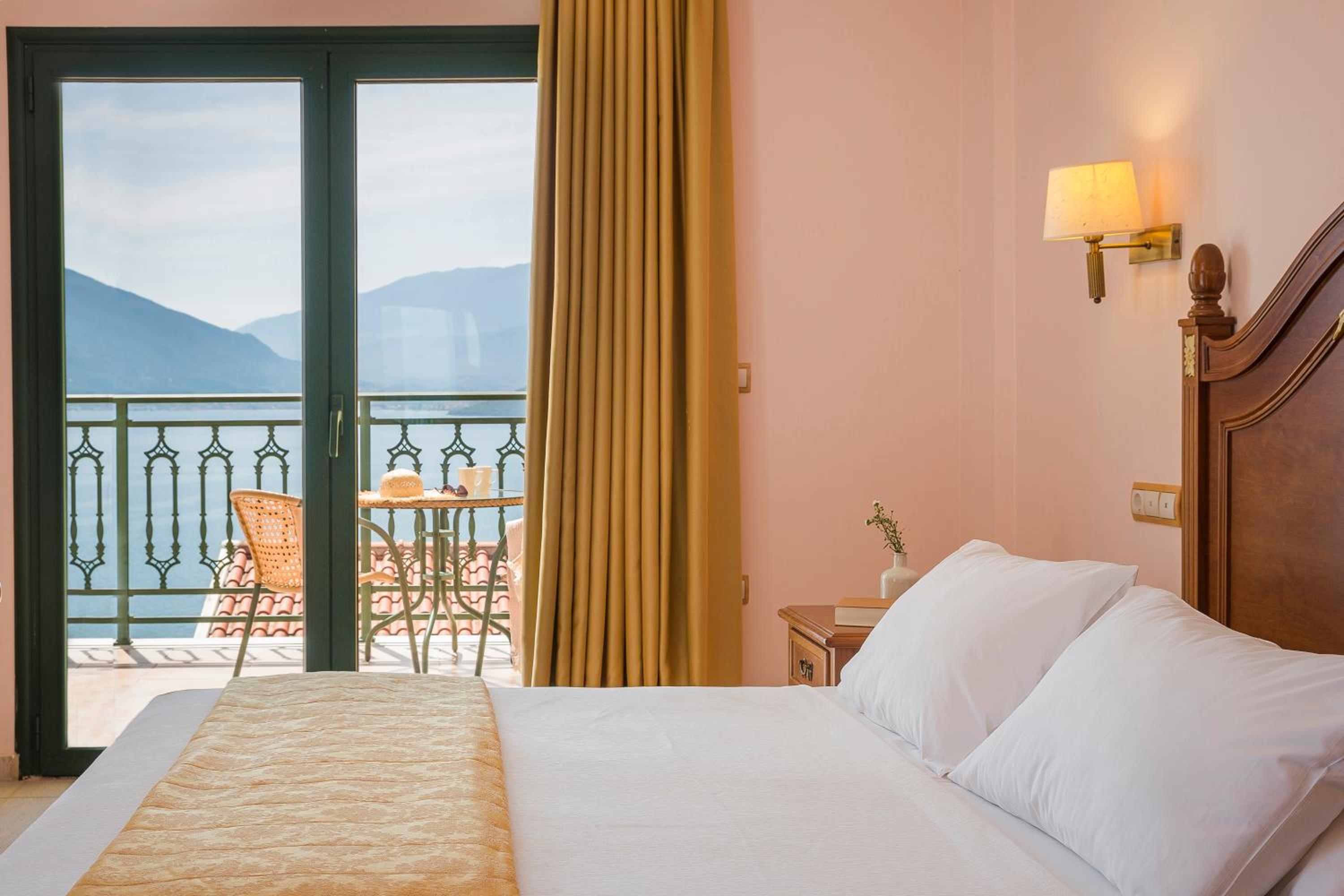 One Bedroom Villa with Private Pool & Sea View photo 3