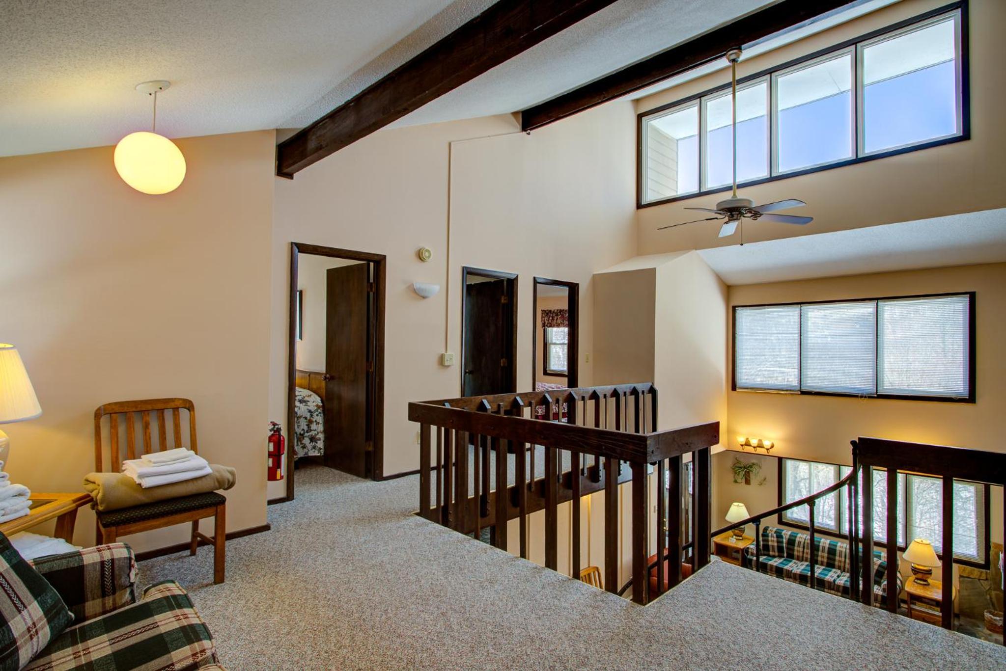 Apartment with Mountain View photo 1
