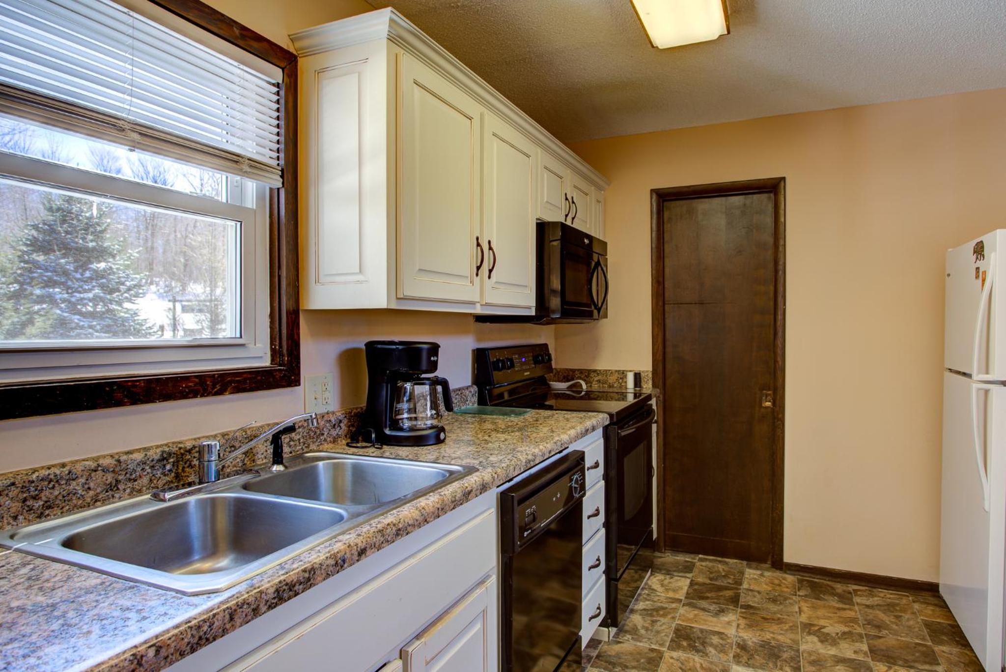 Apartment - Split Level photo 2