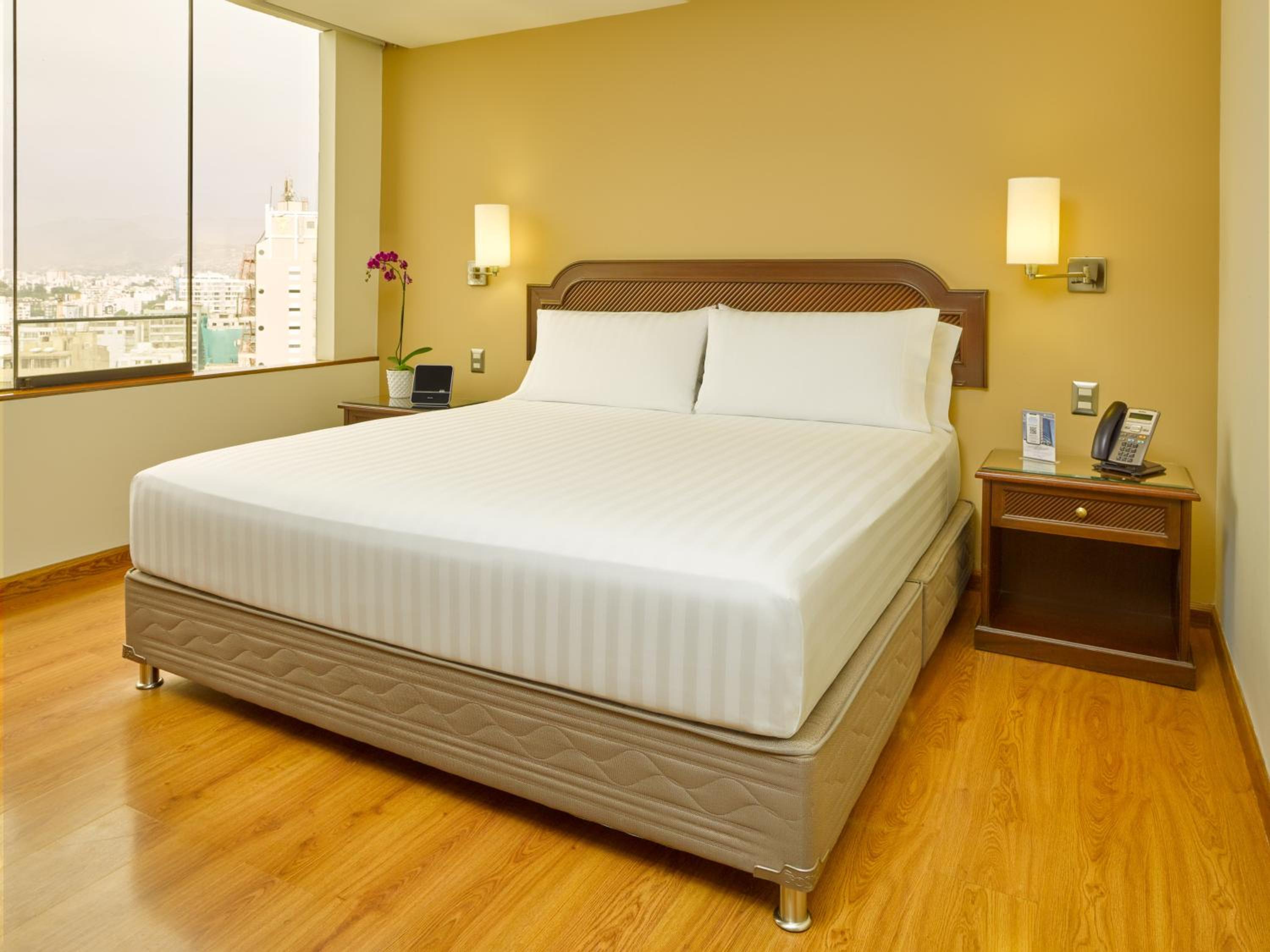 Standard King Room - Photo 1