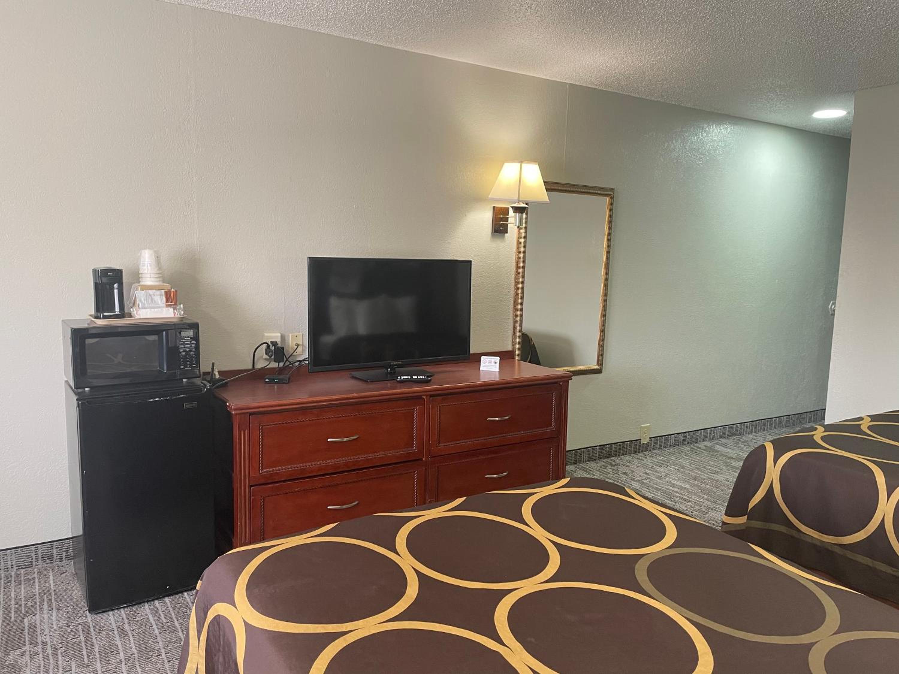 Double Room with Two Double Beds - Non-Smoking - Photo 9