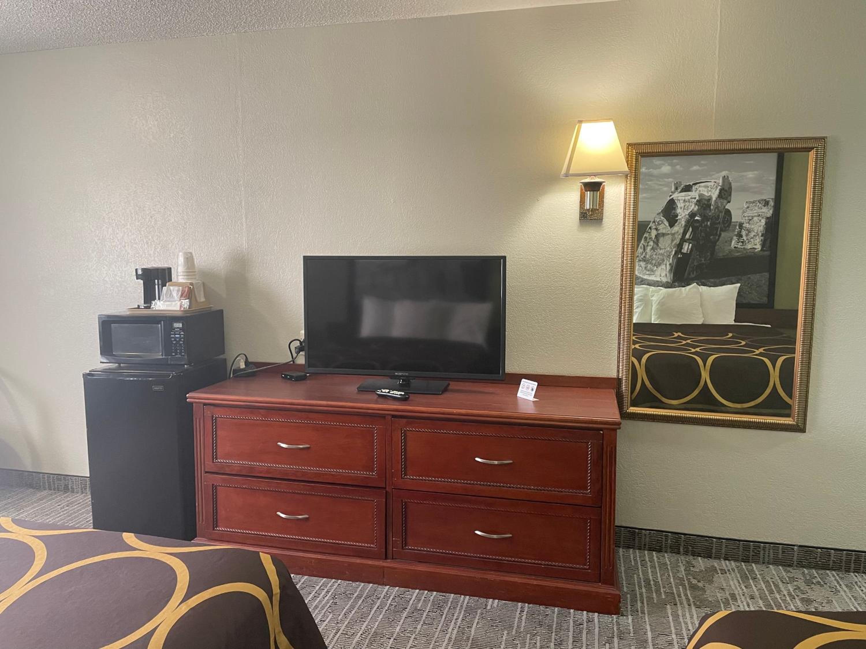 Double Room with Two Double Beds - Non-Smoking - Photo 2