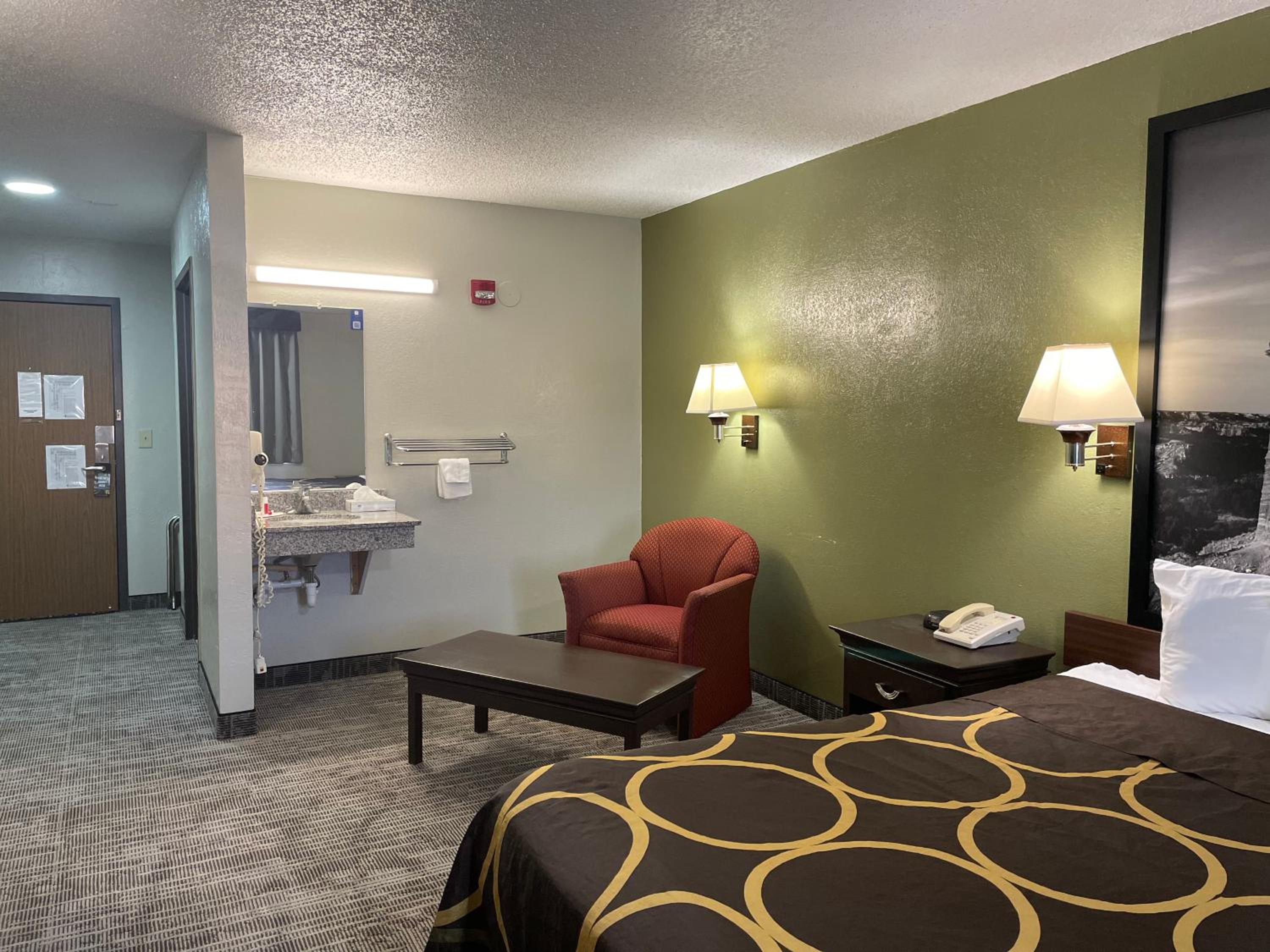 King Room - Mobility Access/Non-Smoking - Photo 2