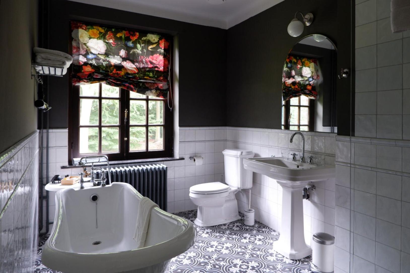 Double Room with Private Bathroom photo 2
