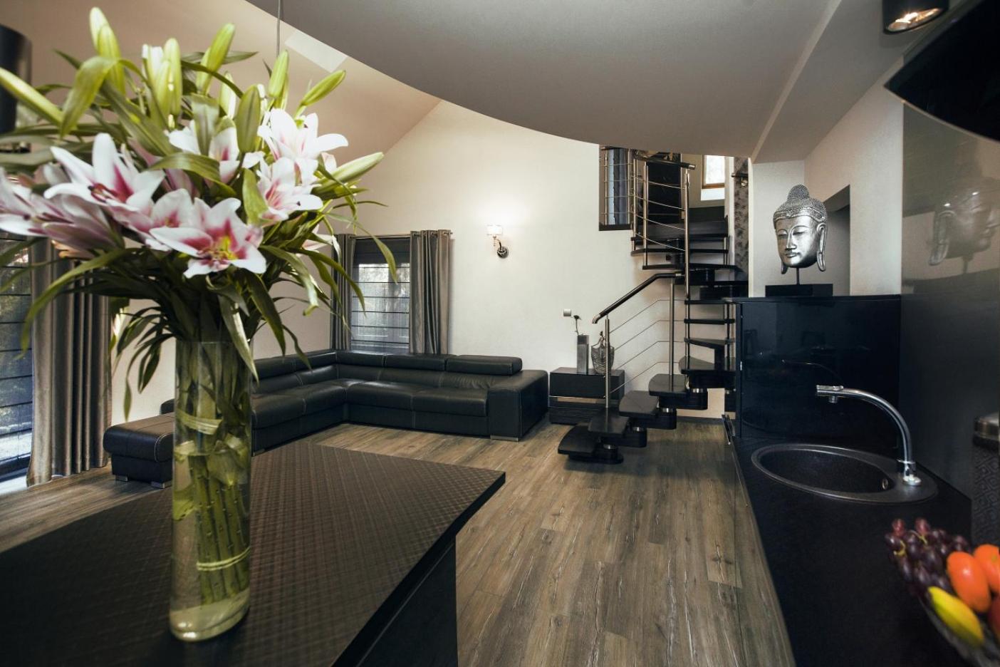 Maisonette photo 1