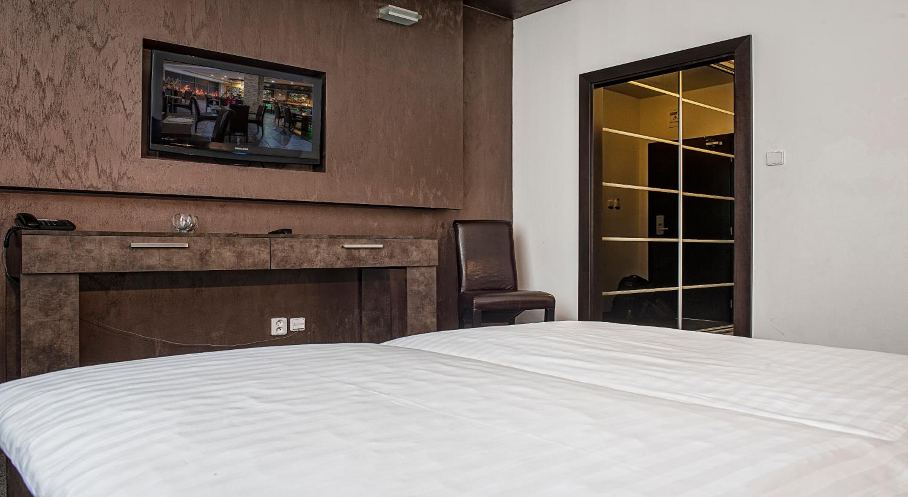 Double Room - Photo 2