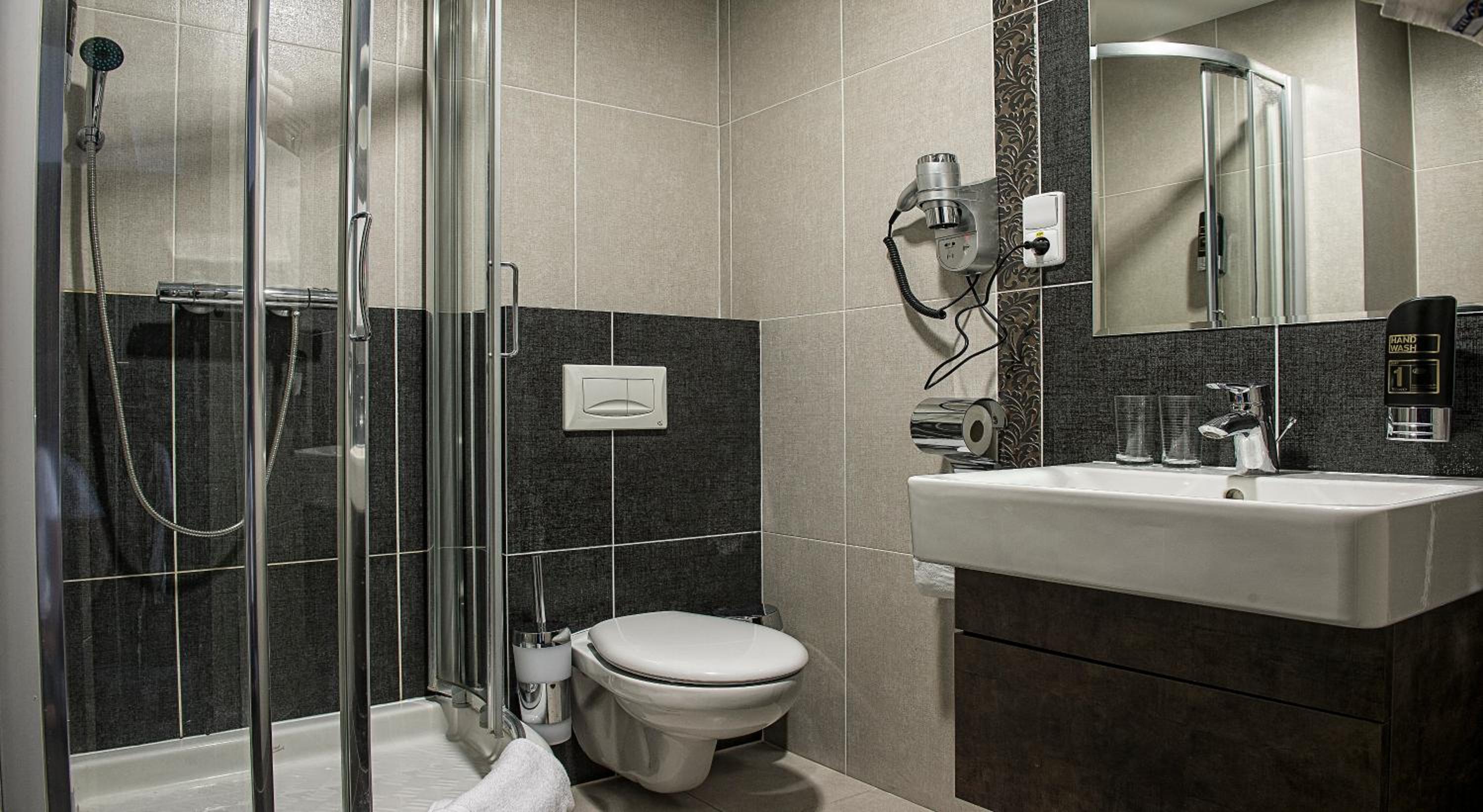 Triple Room - Photo 1