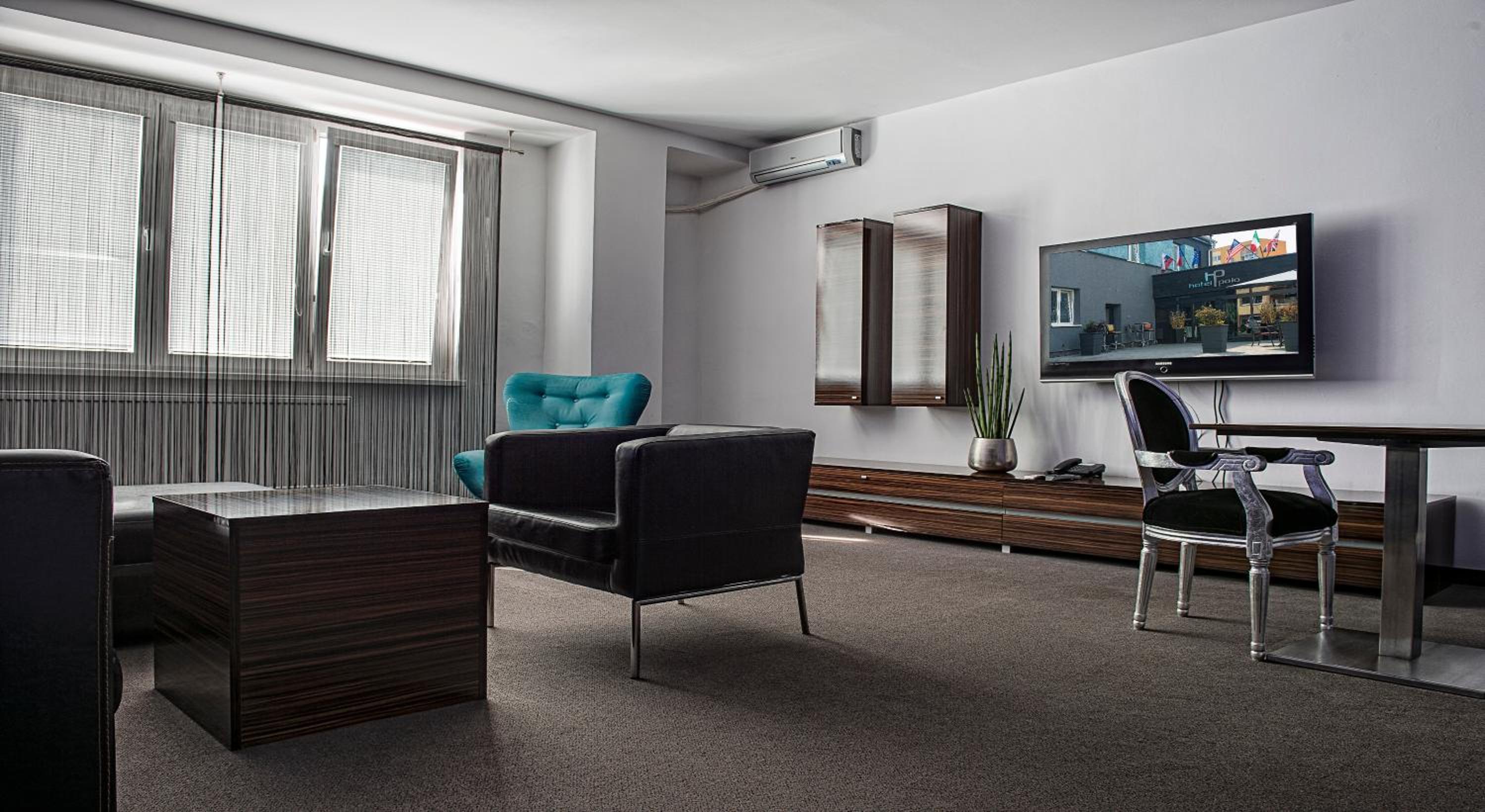 One-Bedroom Suite - Photo 1