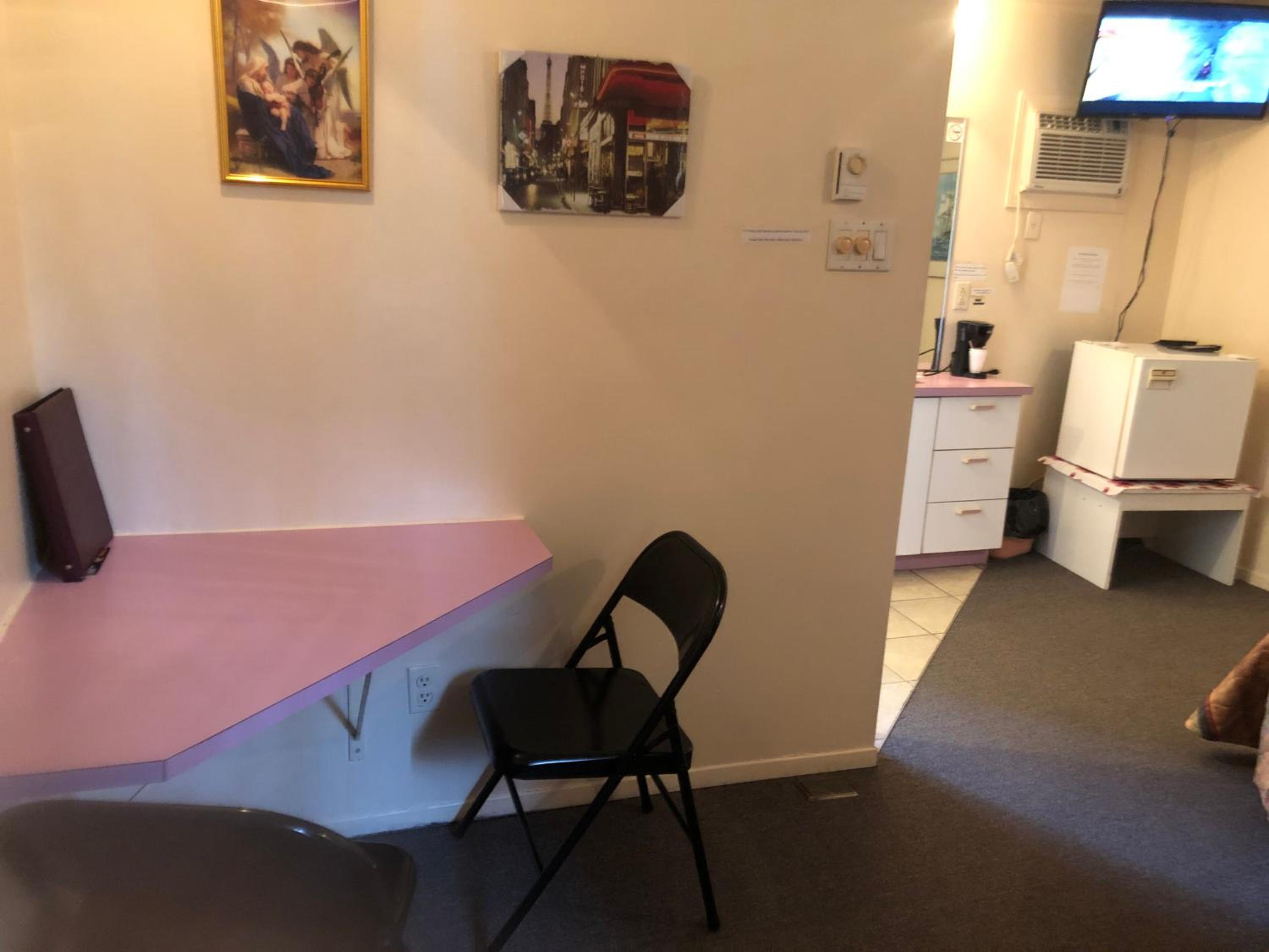 Double Room - Non-Smoking  photo 3