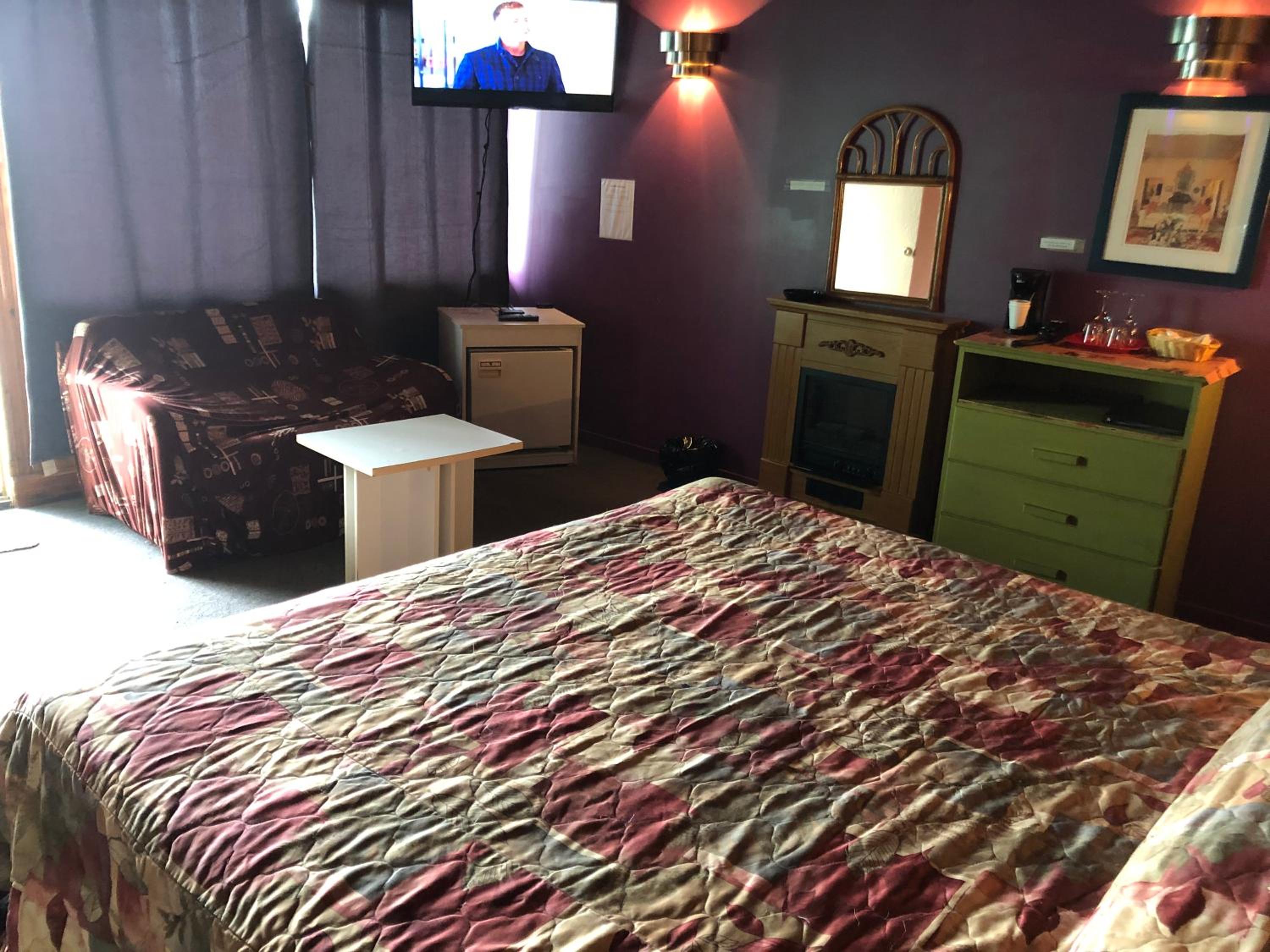 King Room with Spa Bath photo 2