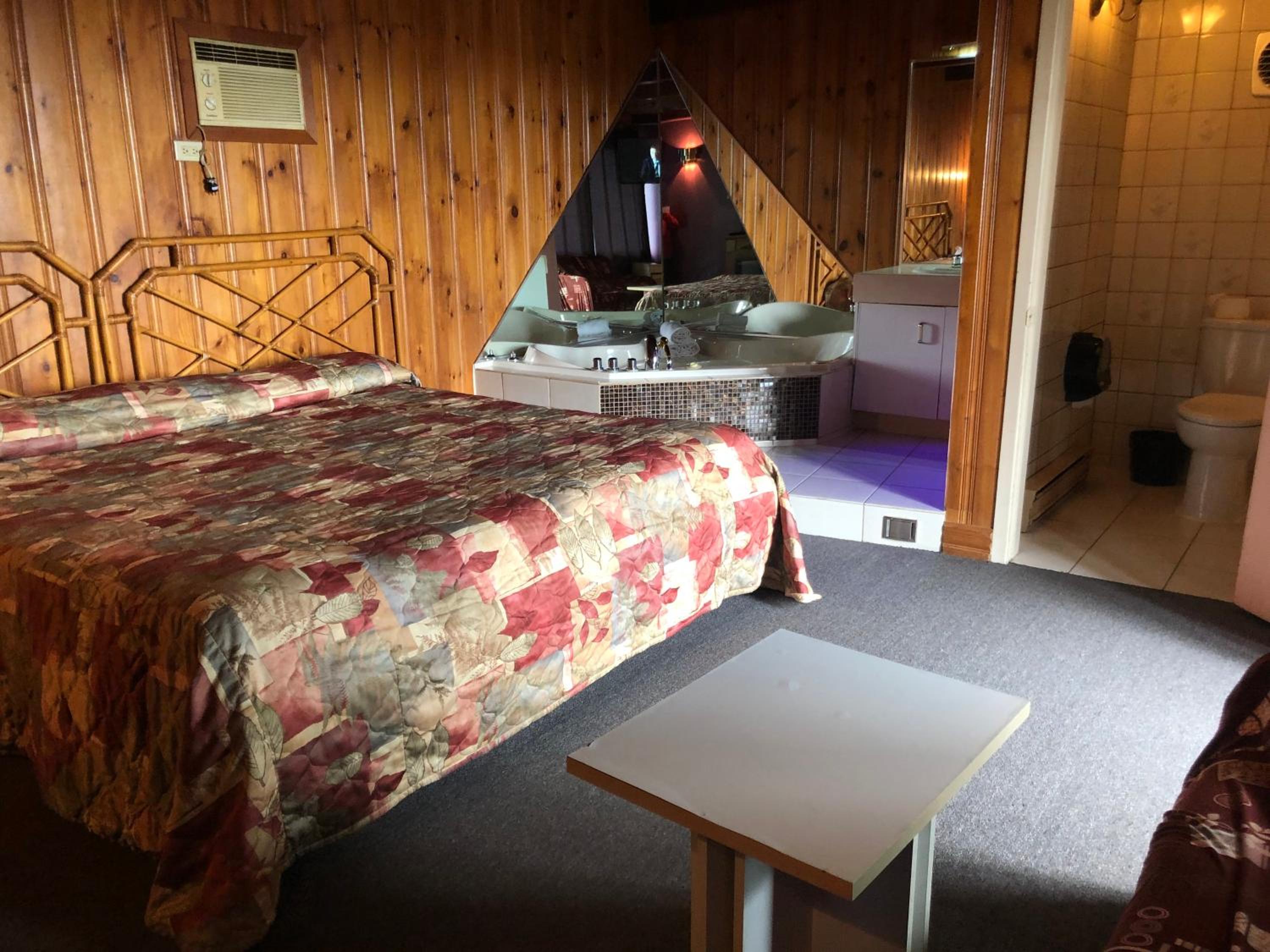 King Room with Spa Bath photo 3