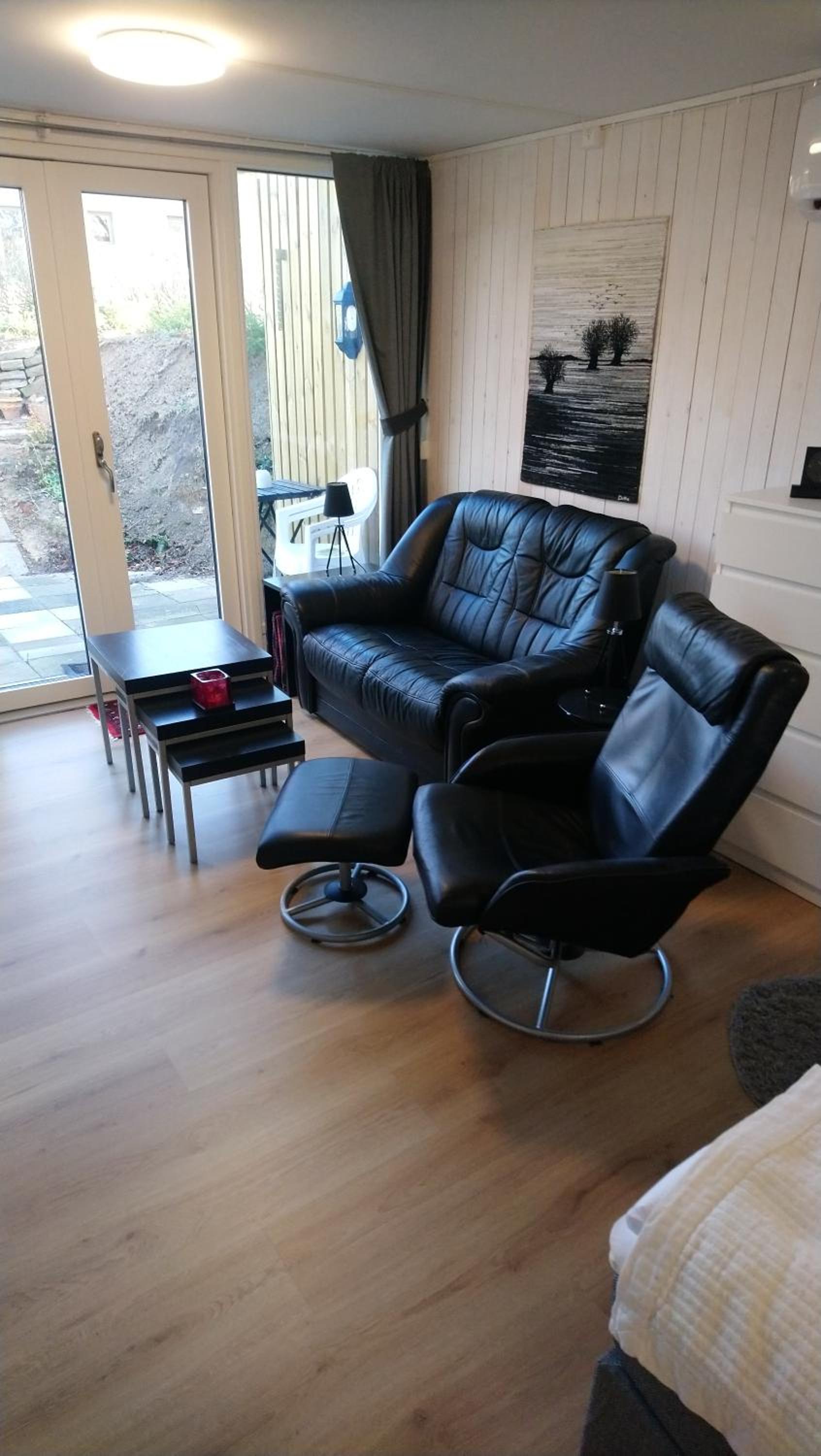 One-Bedroom House photo 2