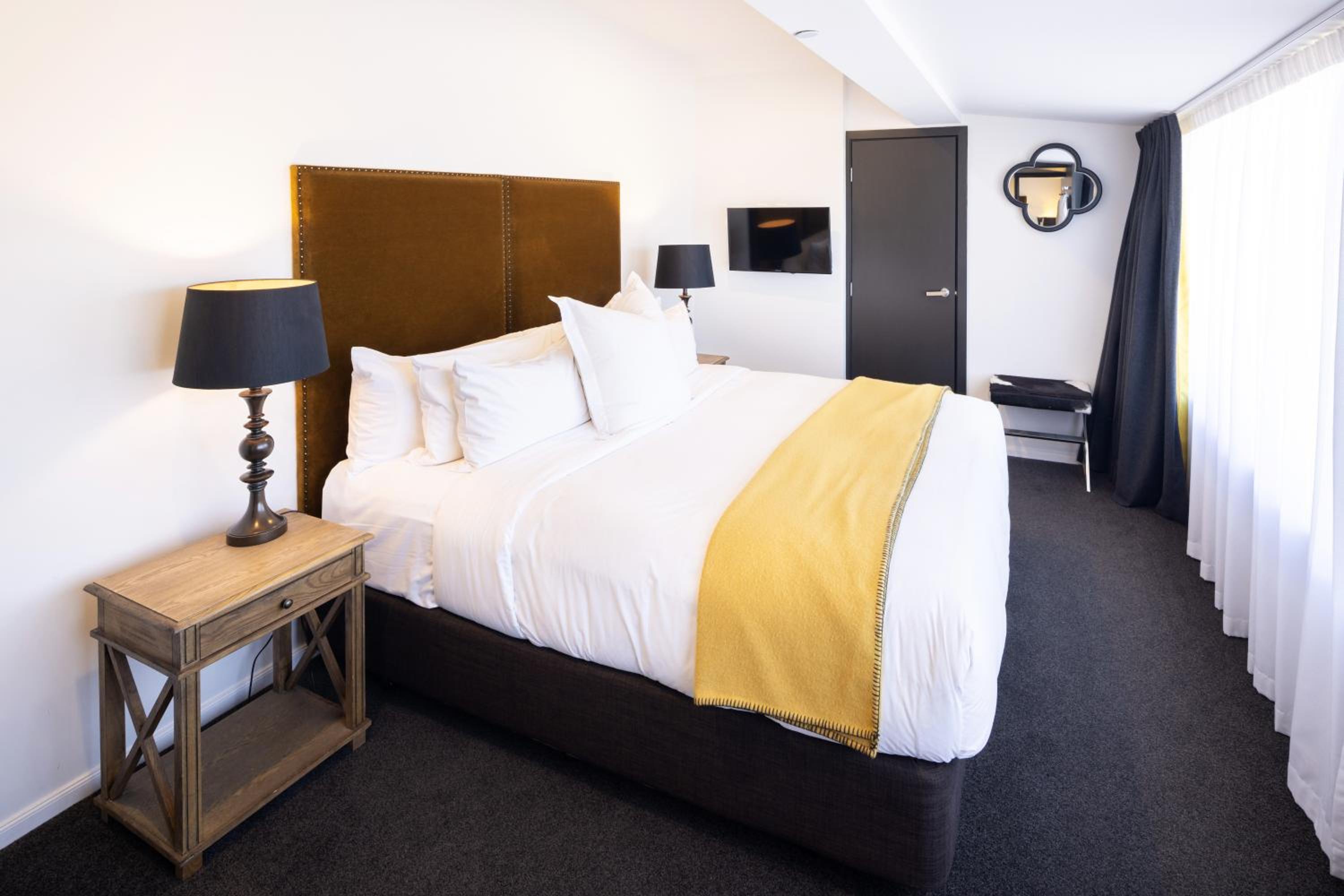 Three-Bedroom Suite thumbnail 5
