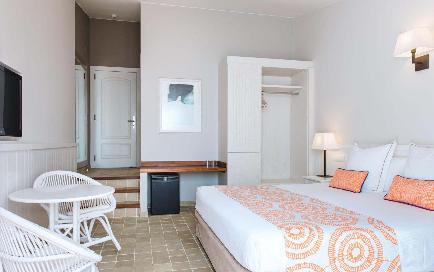 Double Room - Photo 5